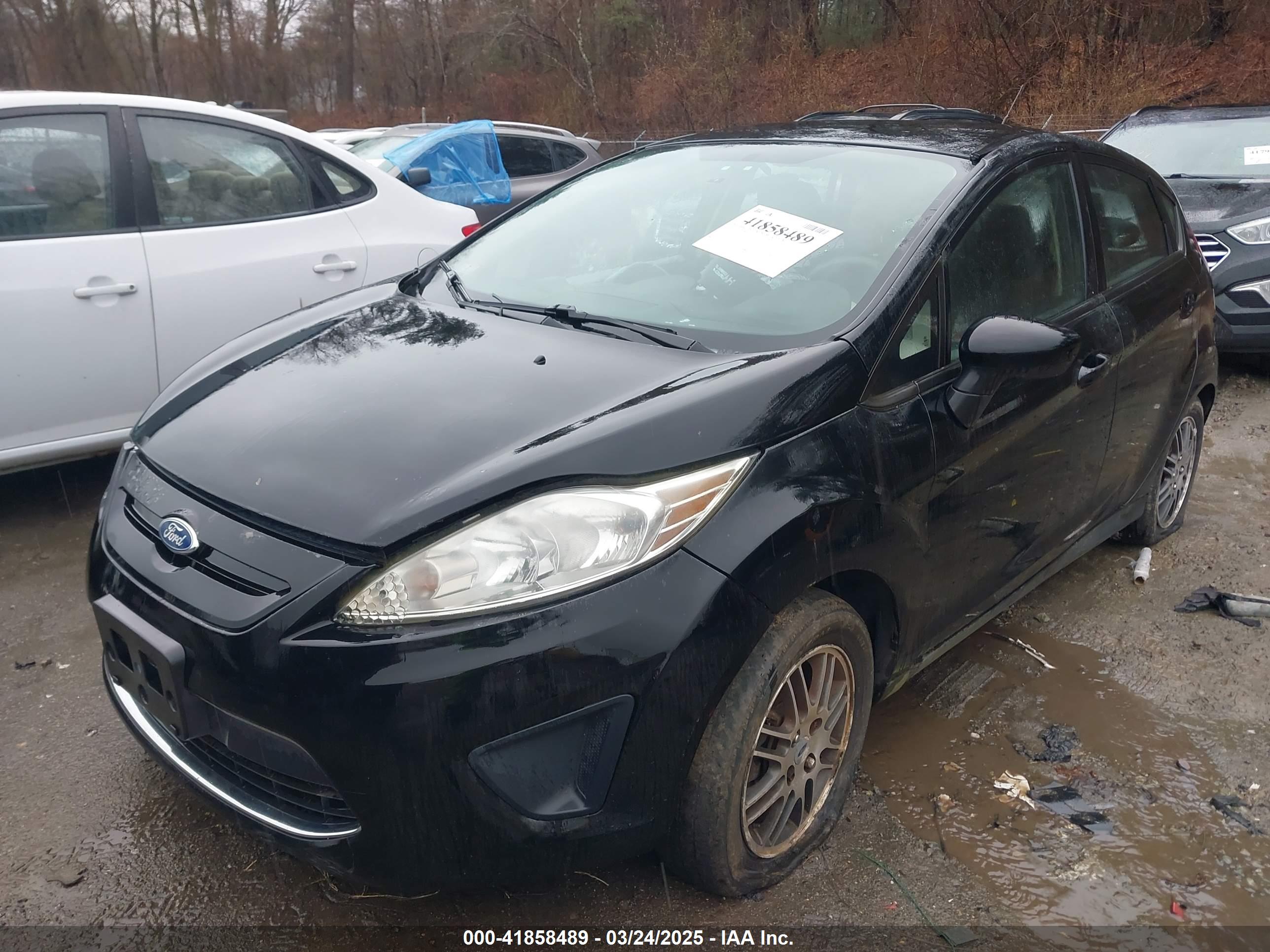 FORD FIESTA image 2