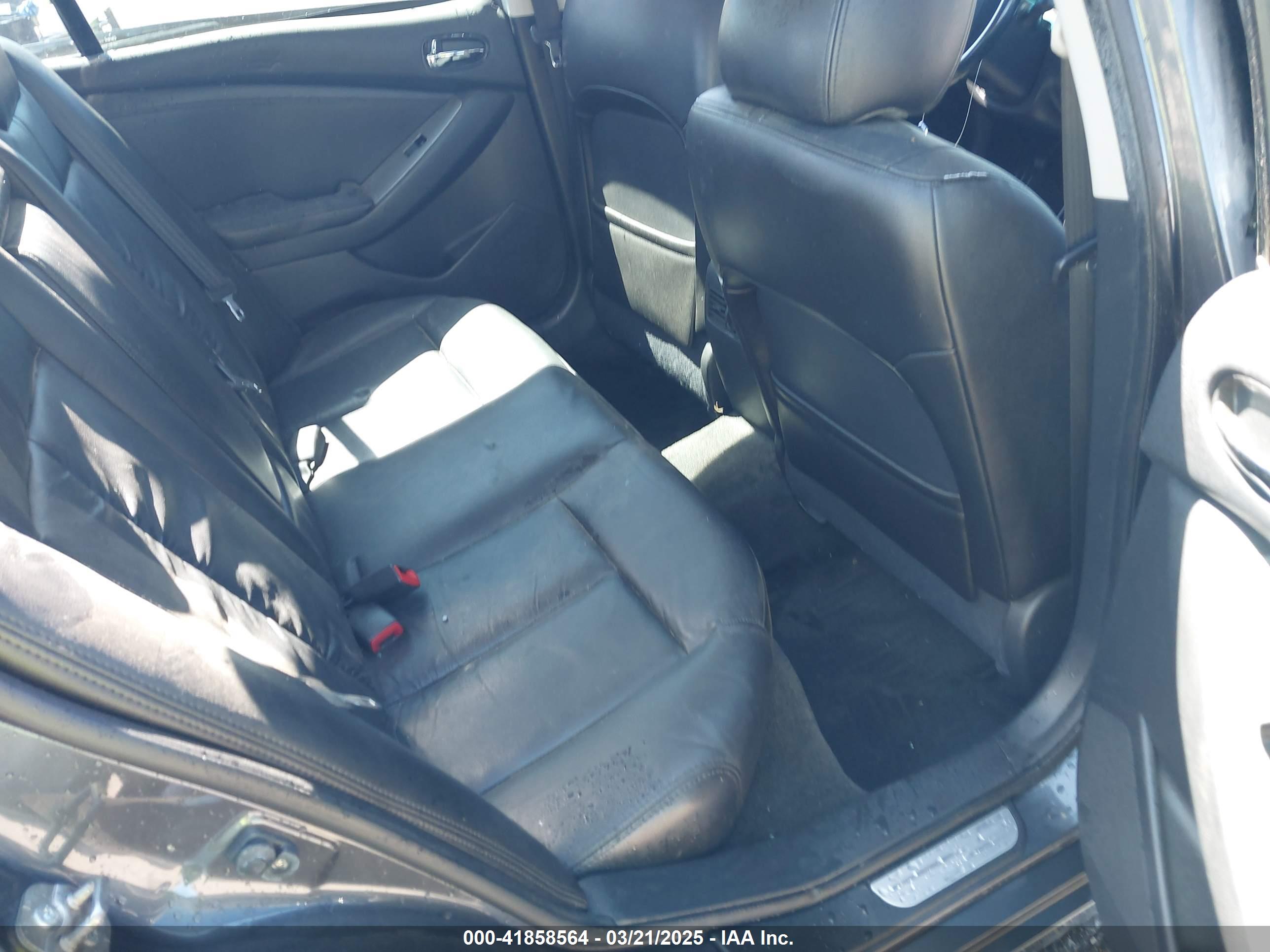 NISSAN ALTIMA image 8