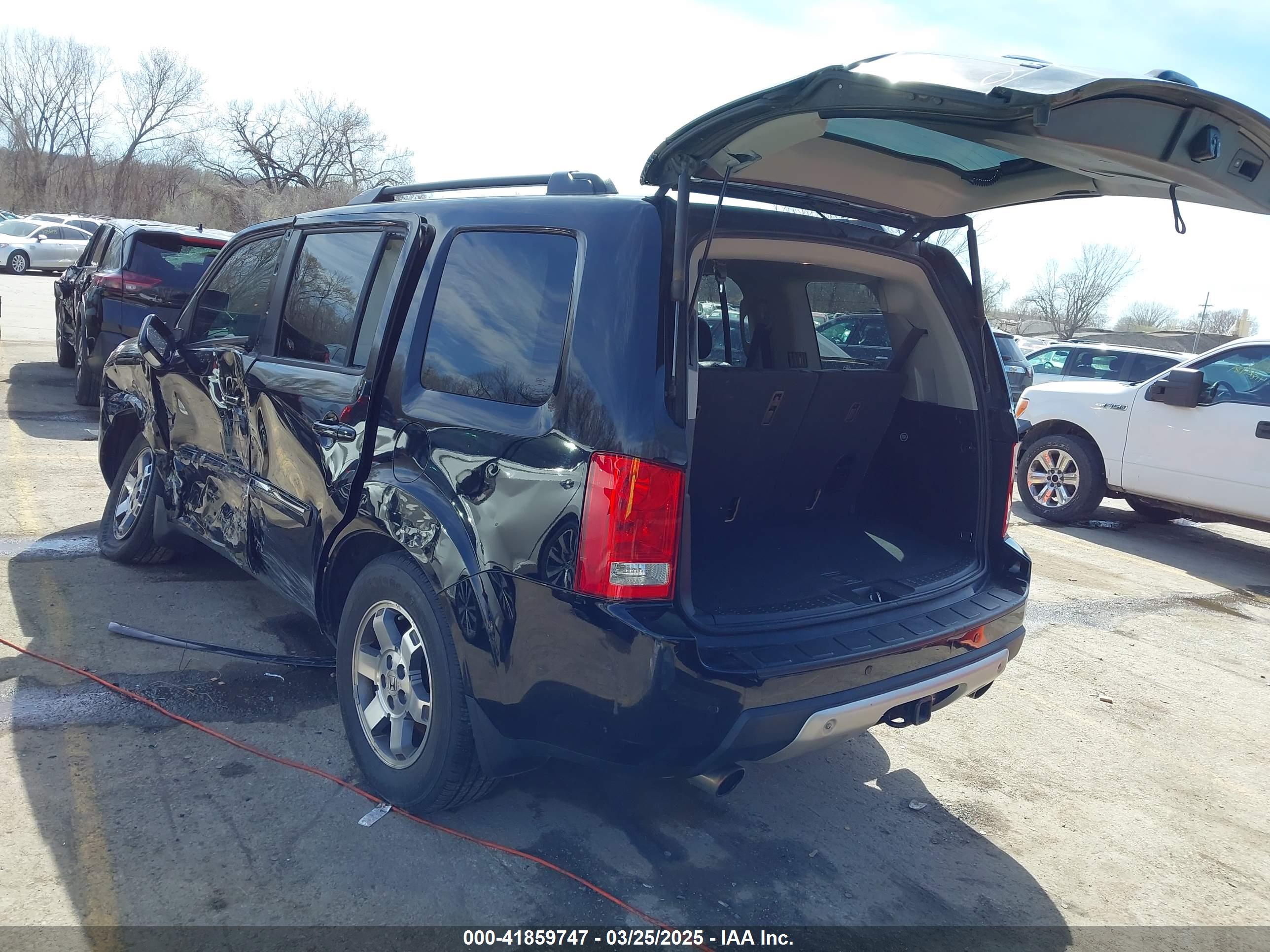 HONDA PILOT image 3