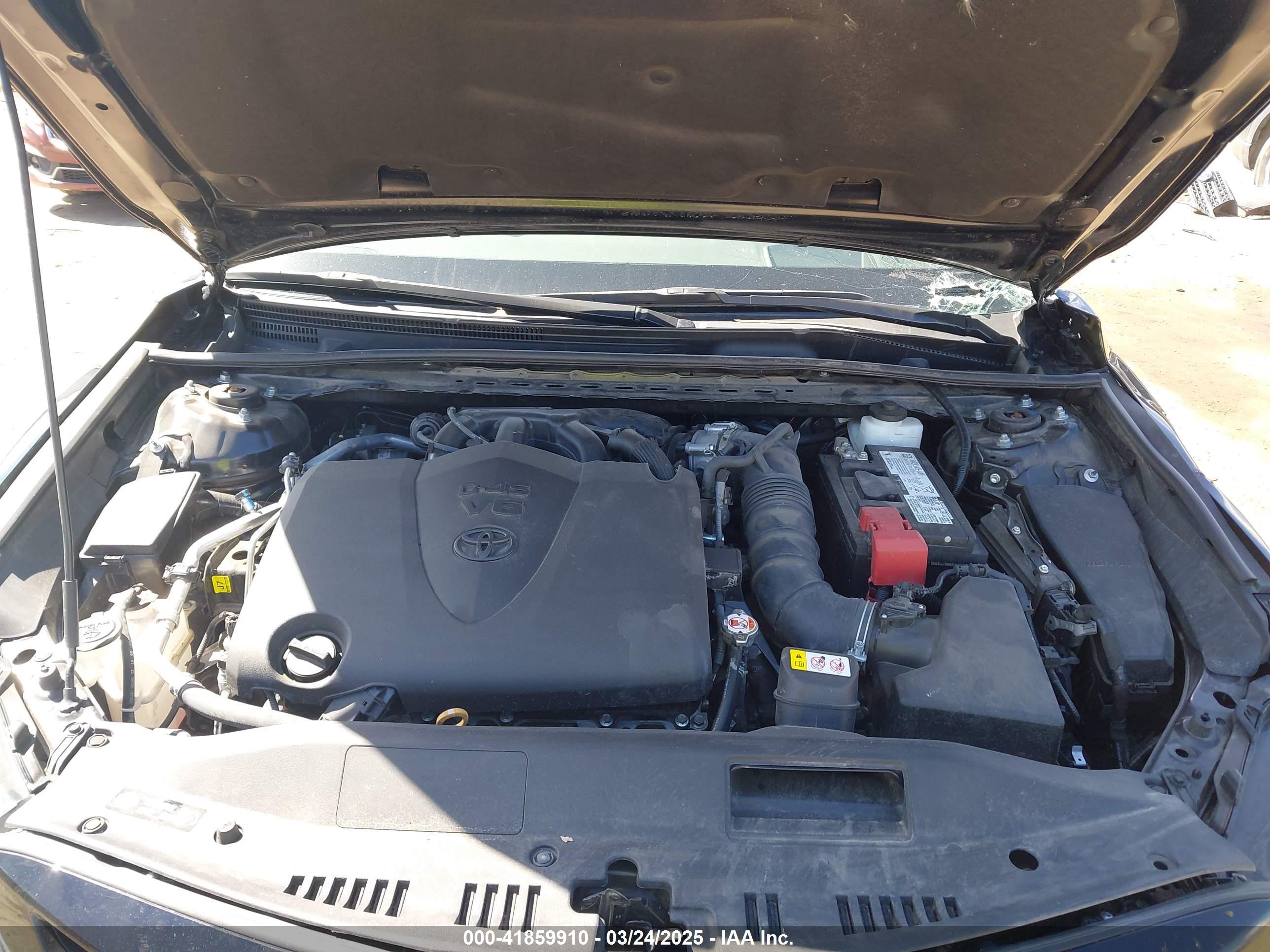 TOYOTA CAMRY image 10