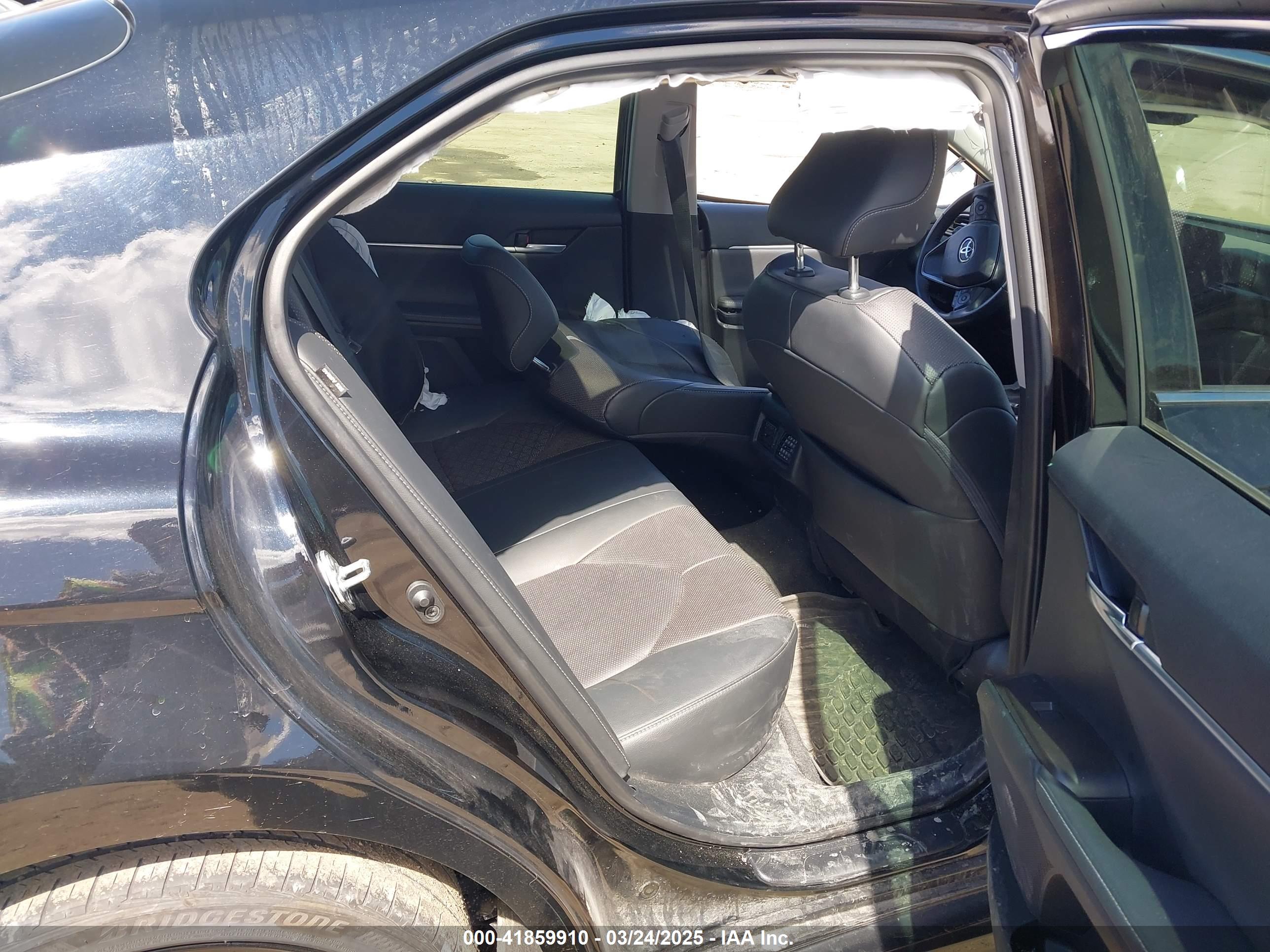 TOYOTA CAMRY image 8
