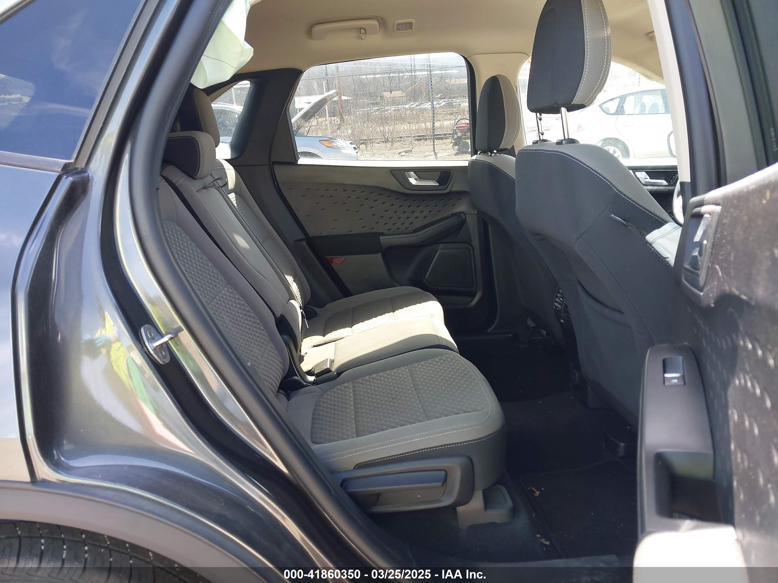 FORD ESCAPE image 8