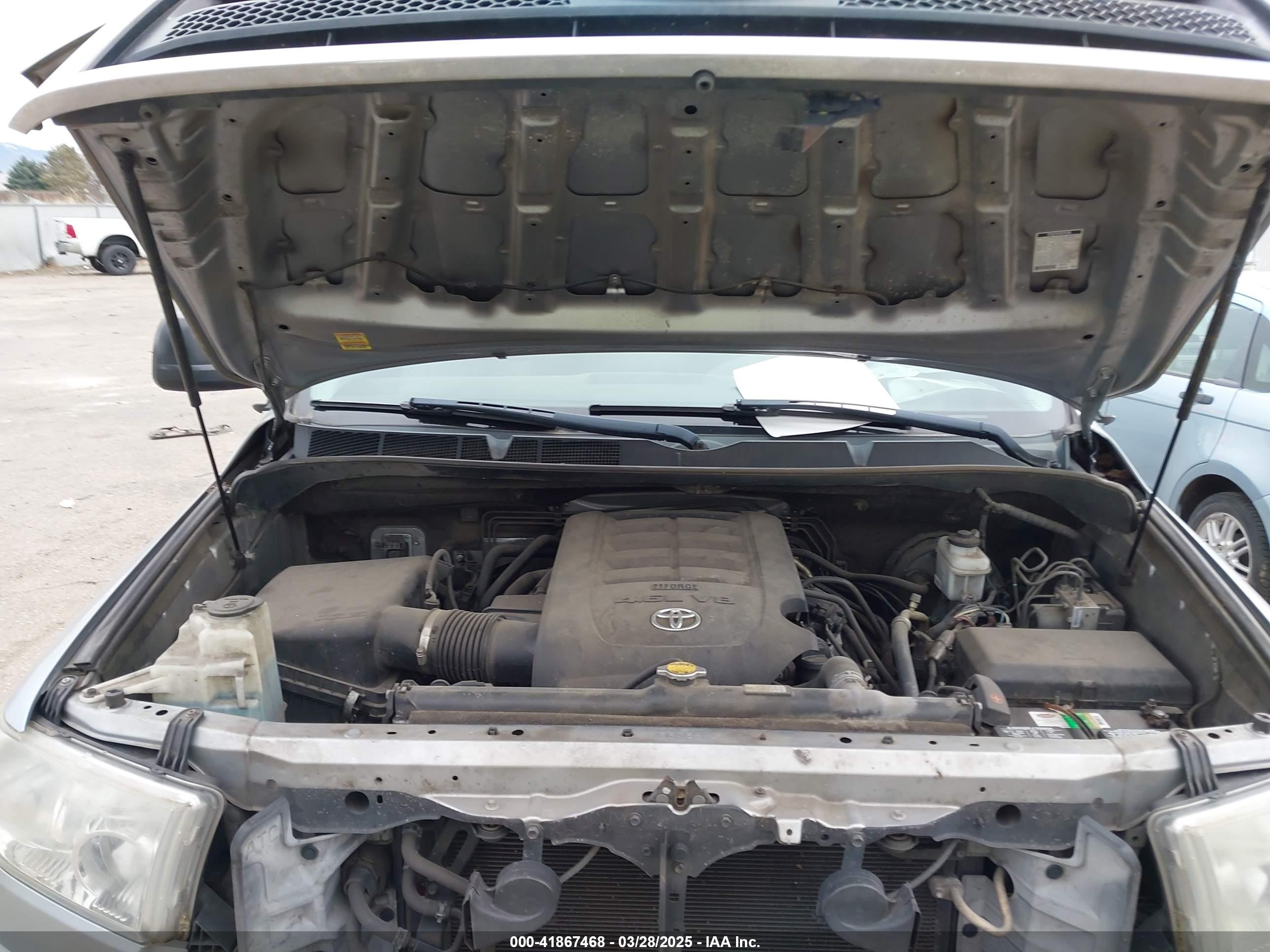 TOYOTA TUNDRA image 10