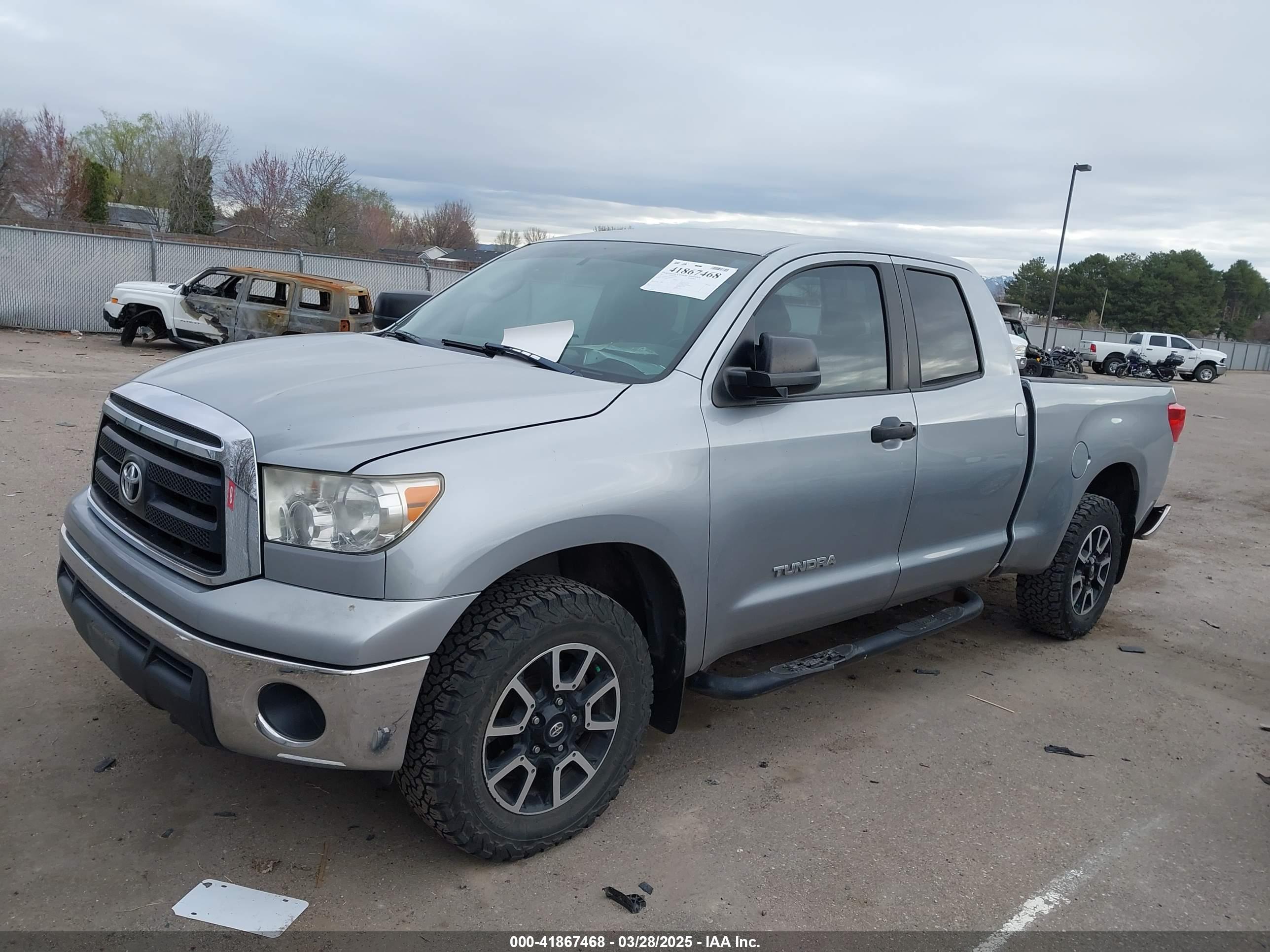 TOYOTA TUNDRA image 2