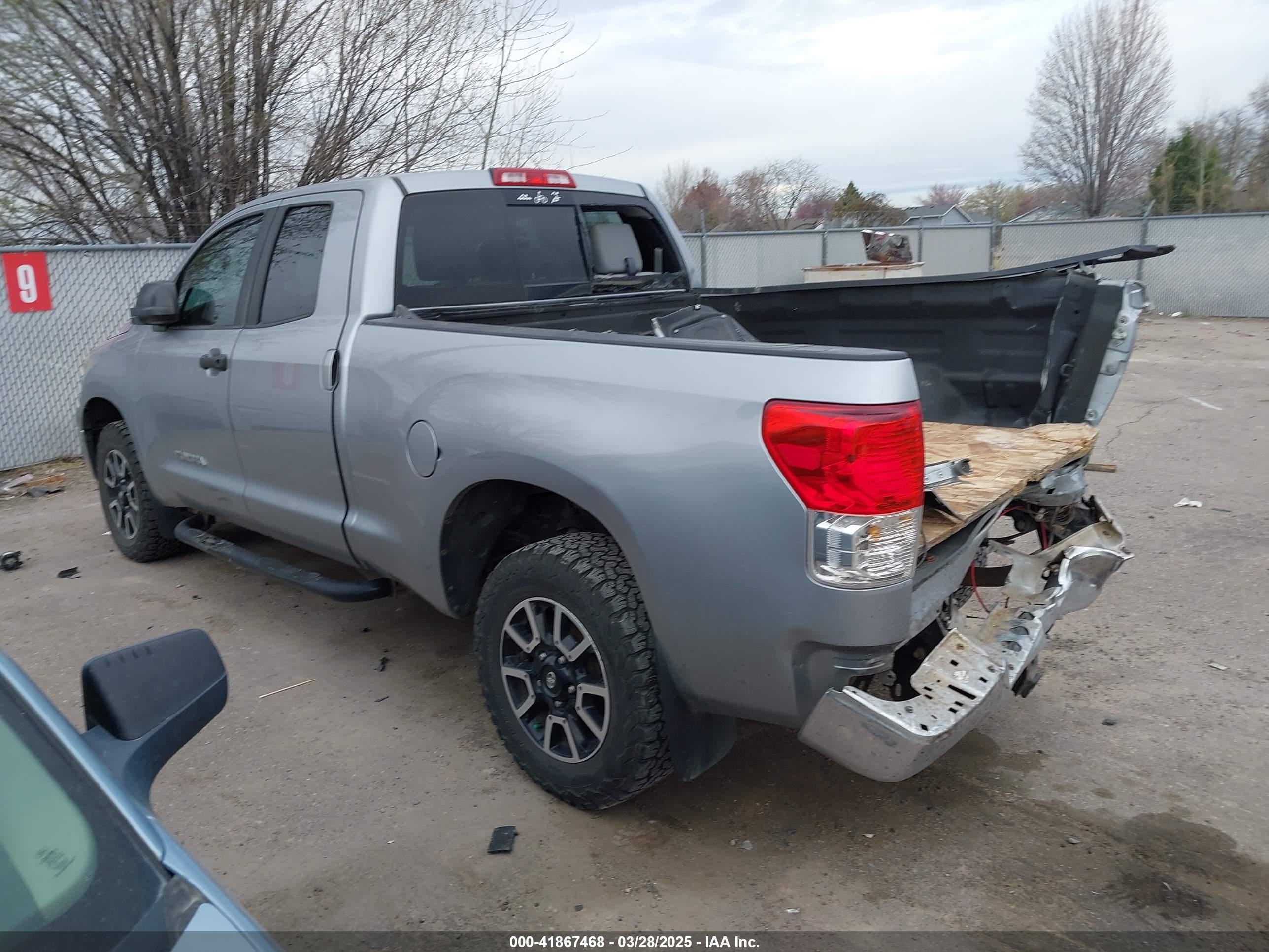TOYOTA TUNDRA image 3