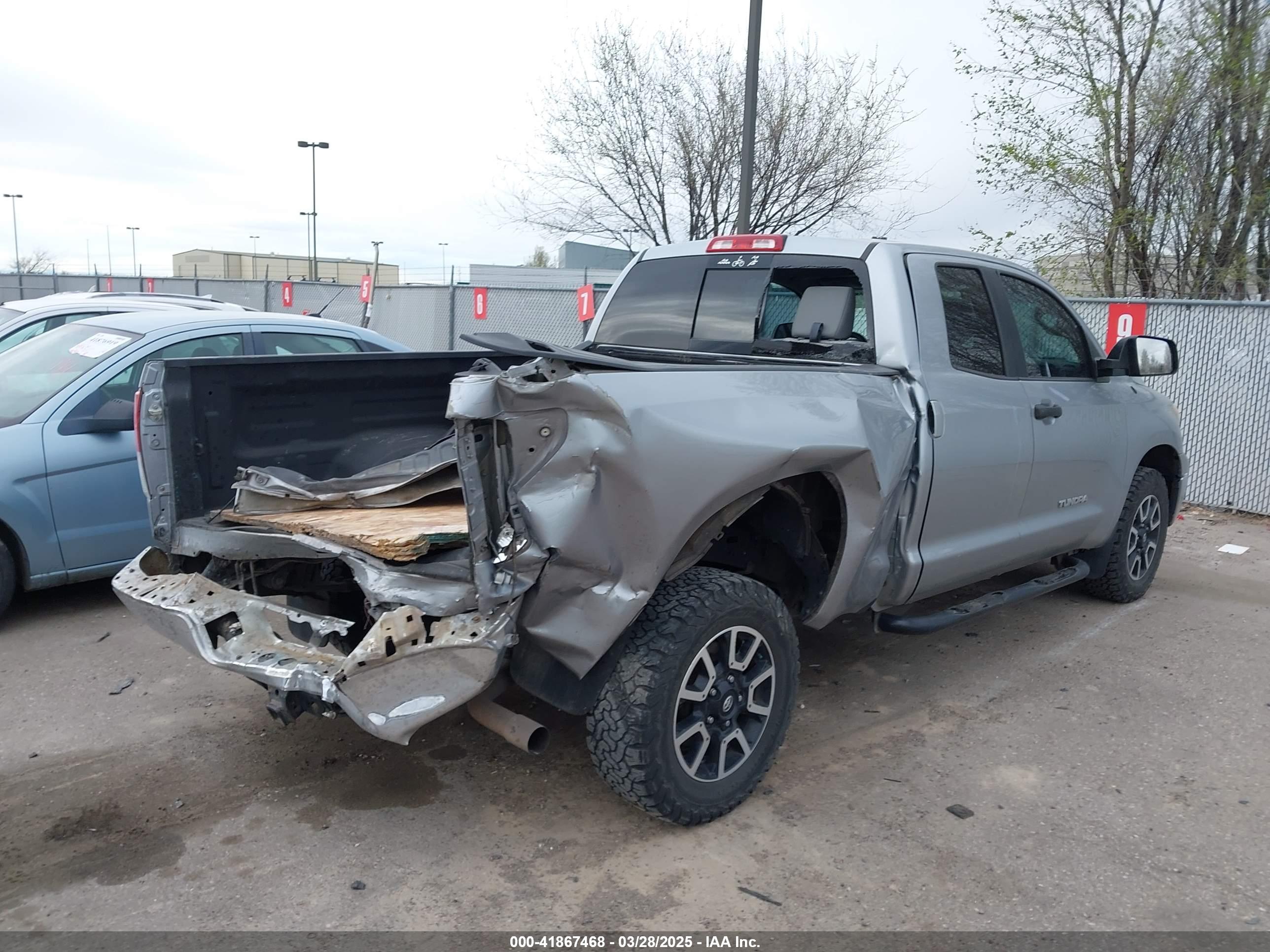 TOYOTA TUNDRA image 4