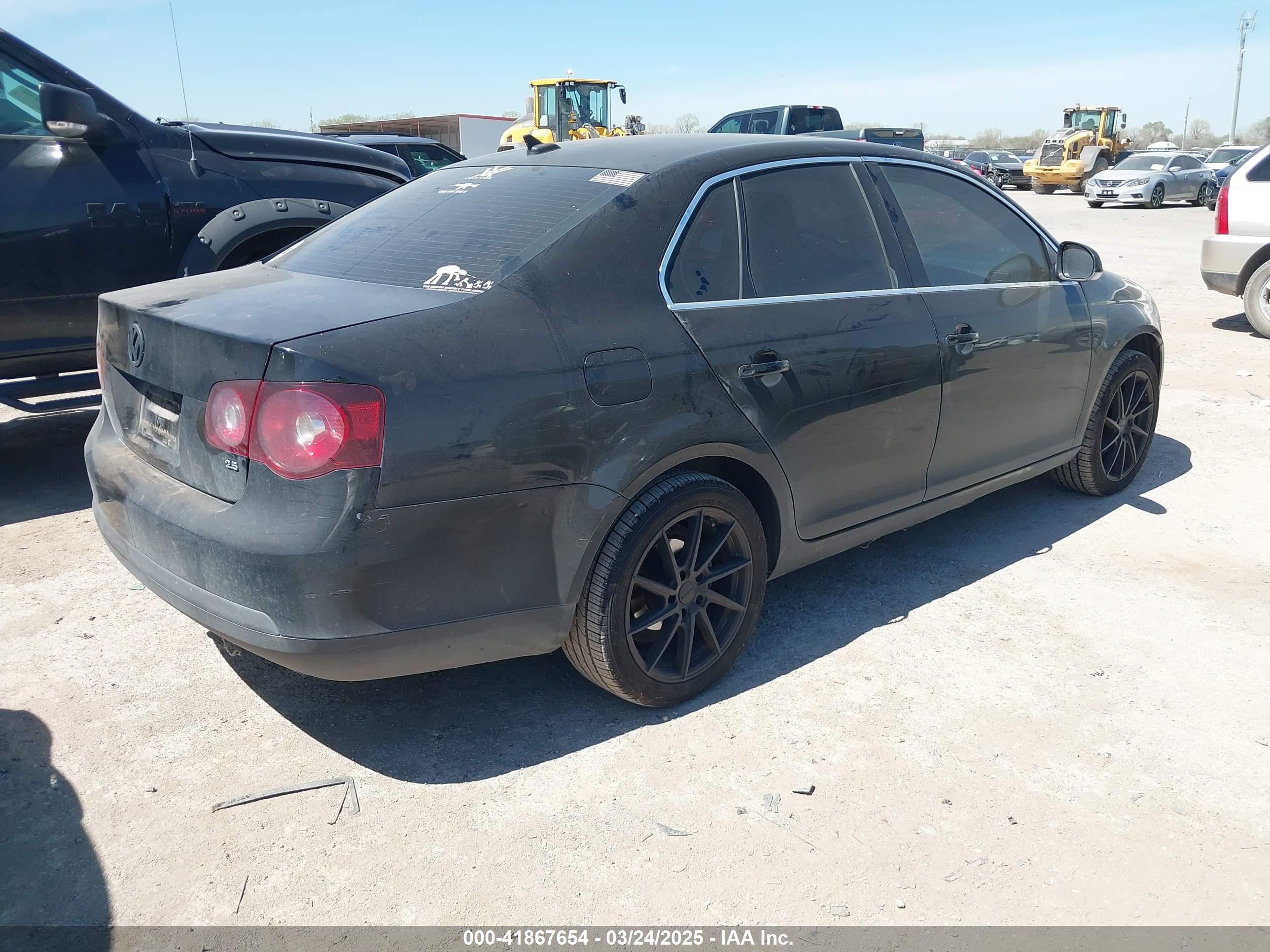 VOLKSWAGEN JETTA image 4