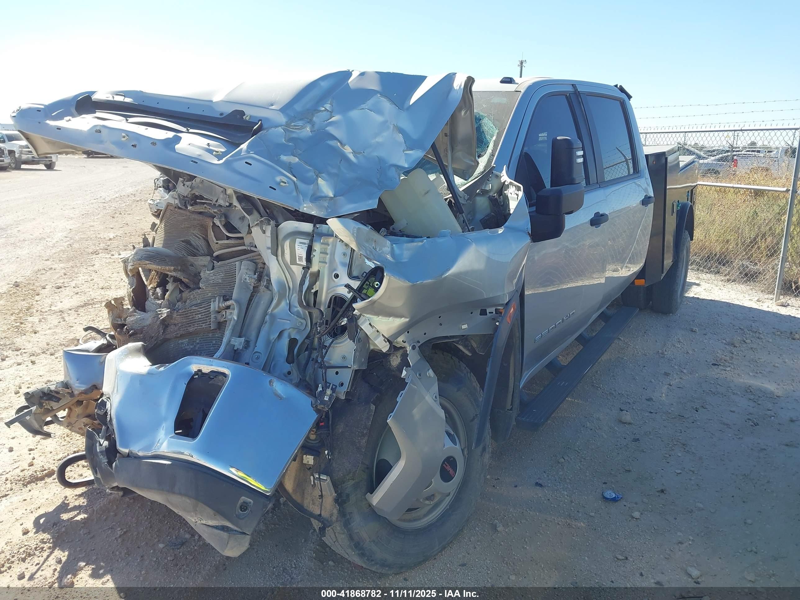 GMC SIERRA image 2
