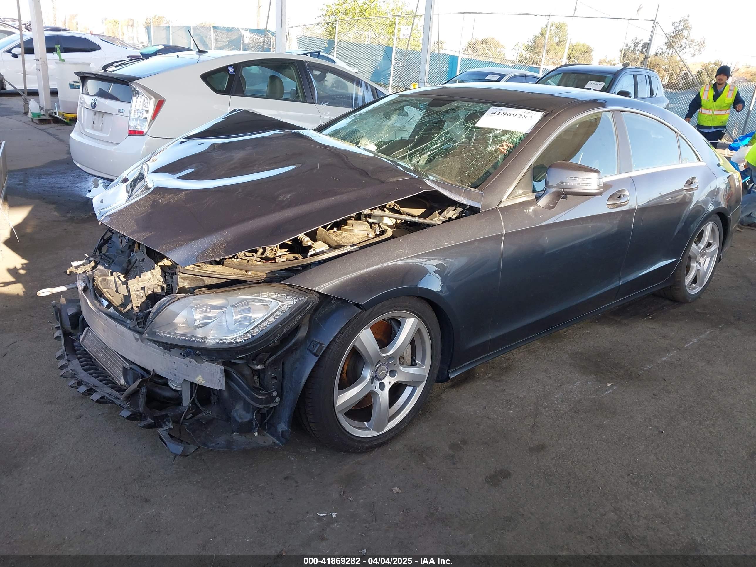 MERCEDES-BENZ CLS image 2