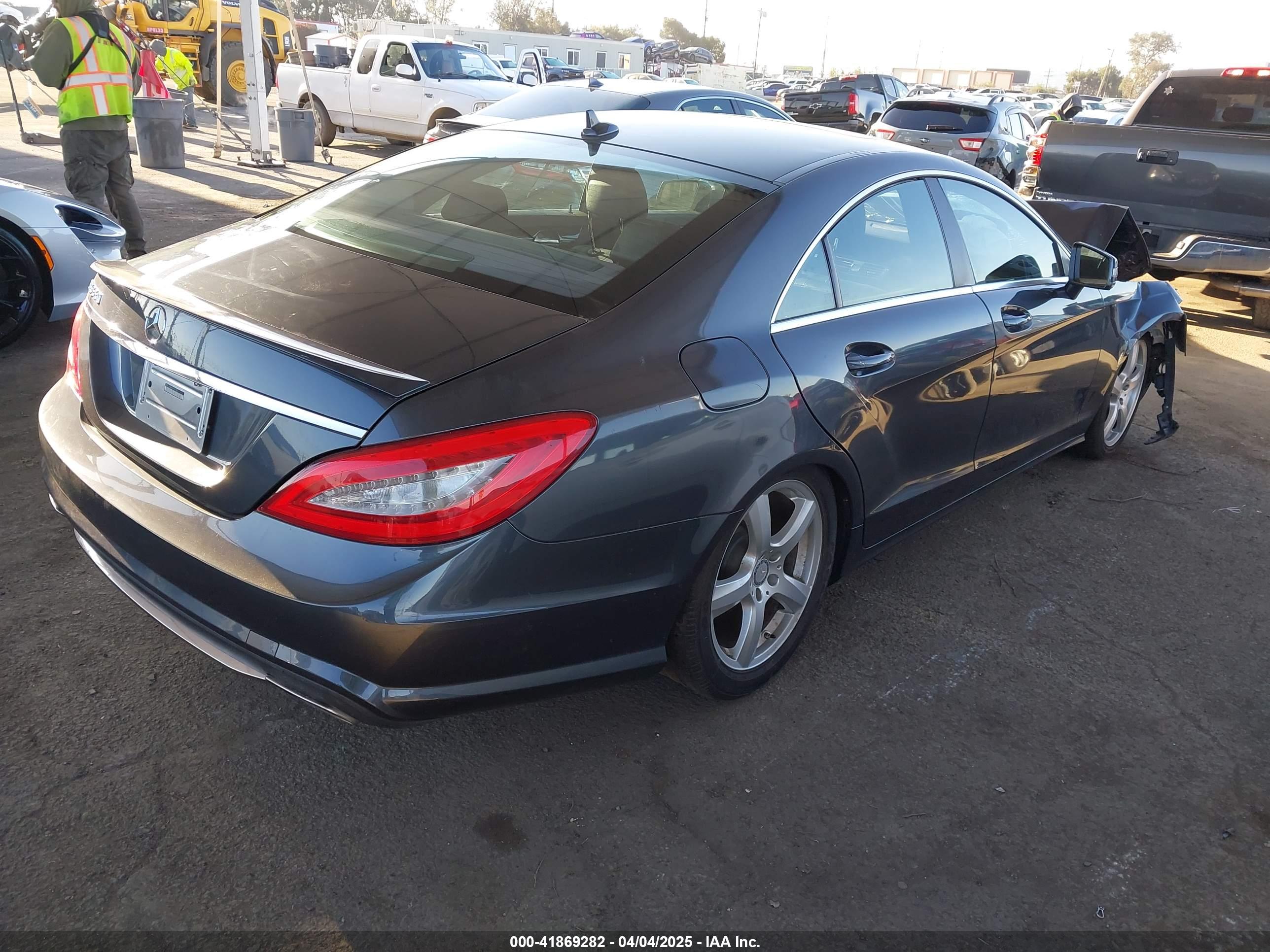 MERCEDES-BENZ CLS image 4
