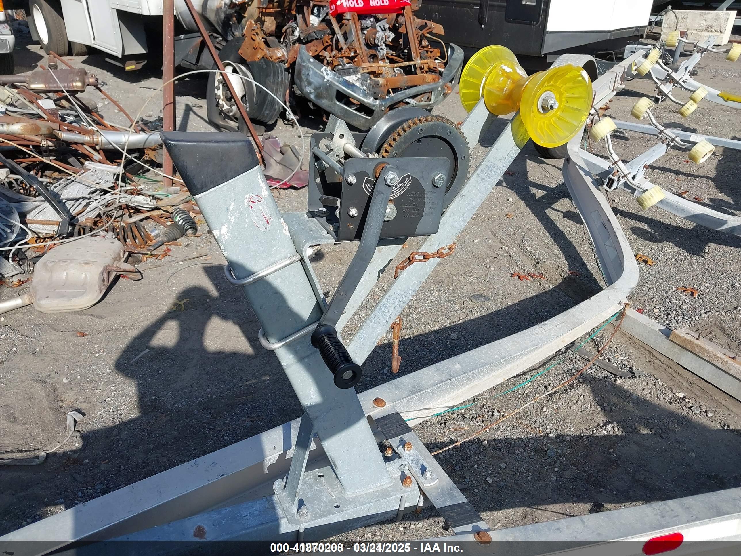 VENTURE BOAT image 10