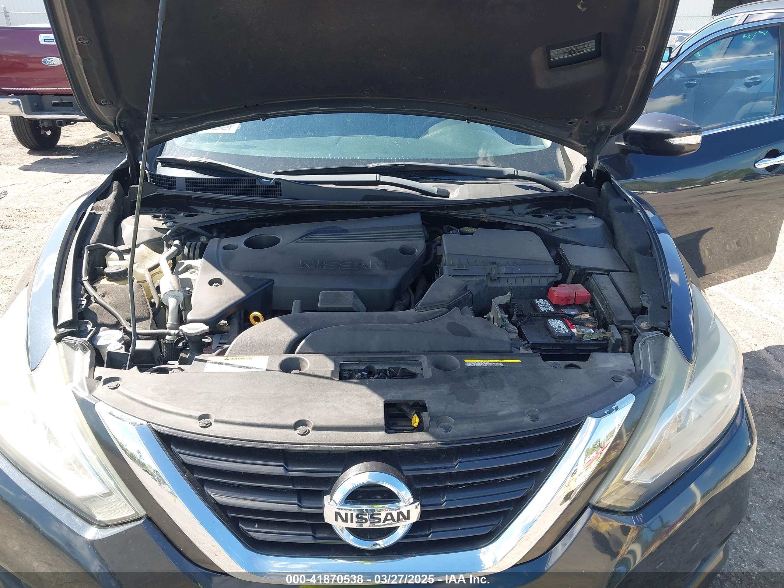 NISSAN ALTIMA image 10