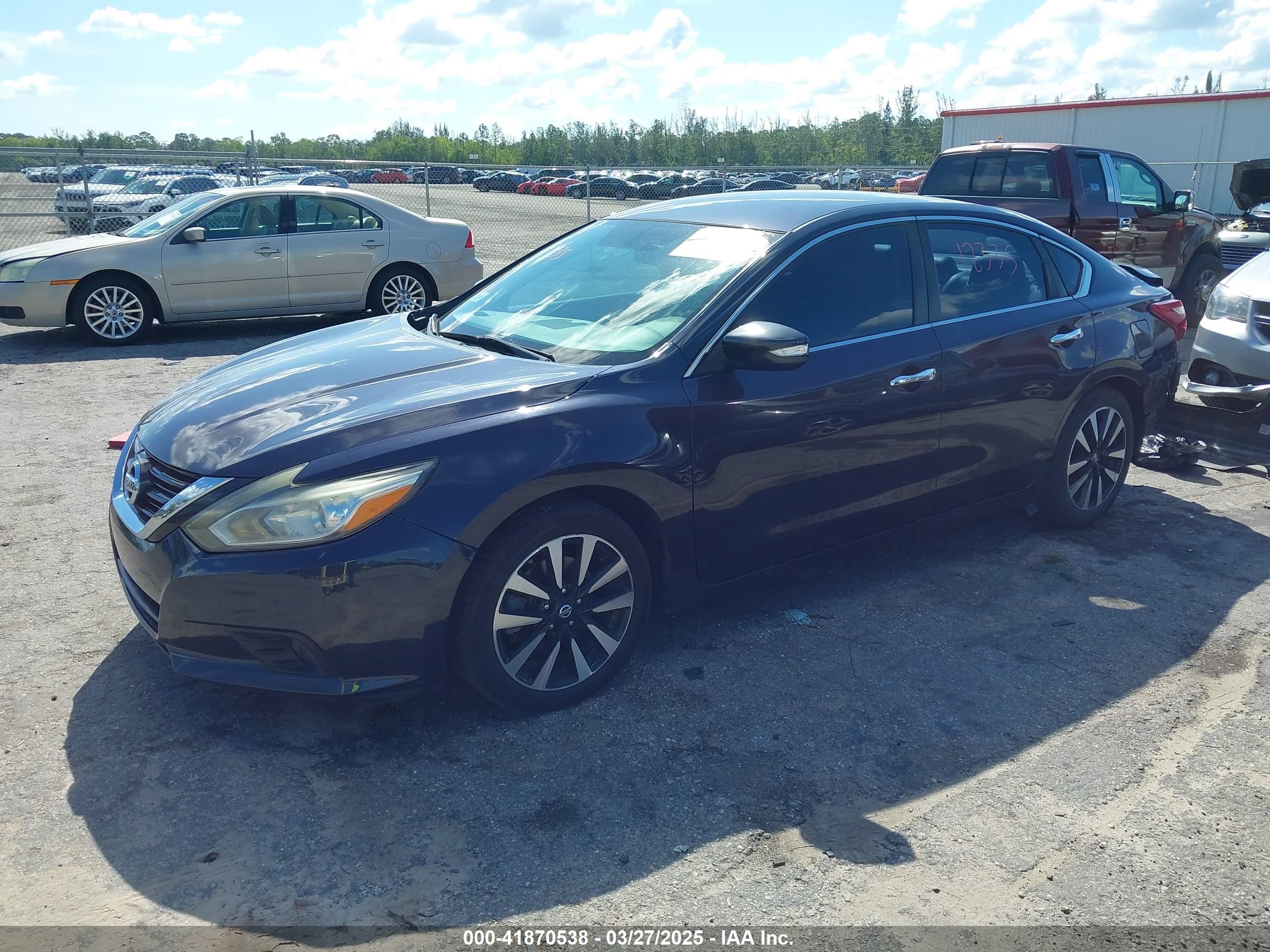NISSAN ALTIMA image 2
