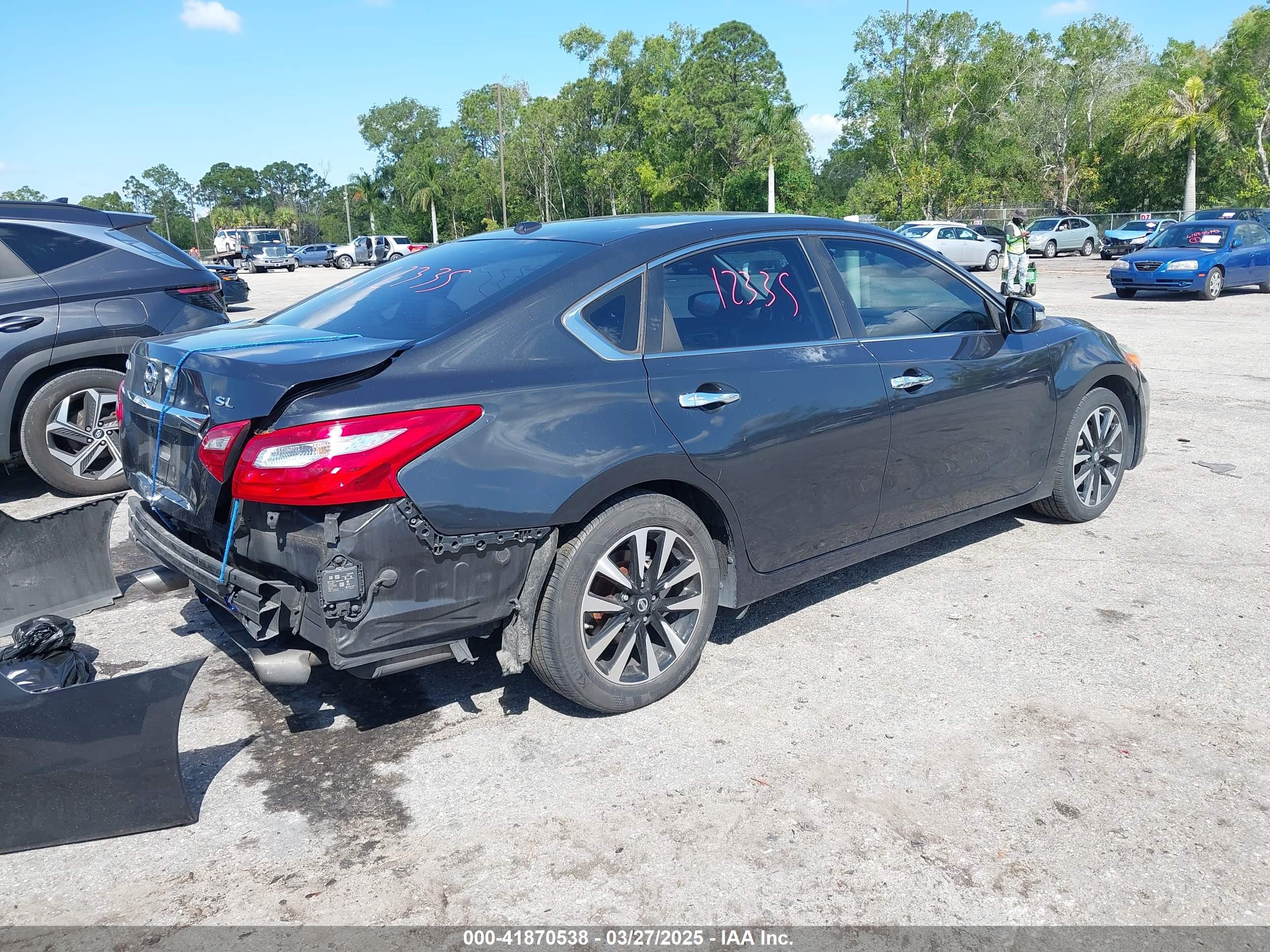 NISSAN ALTIMA image 4