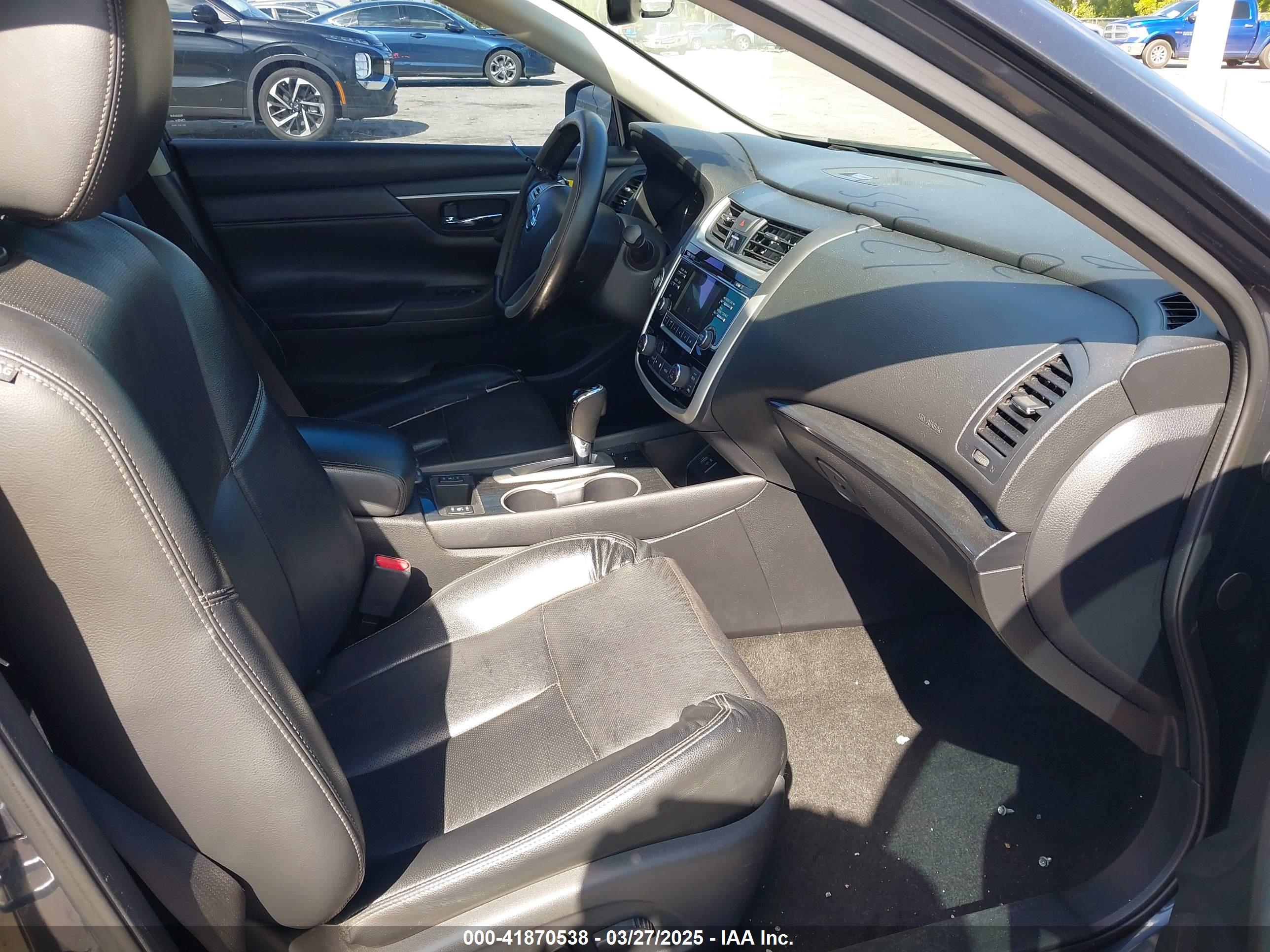 NISSAN ALTIMA image 5