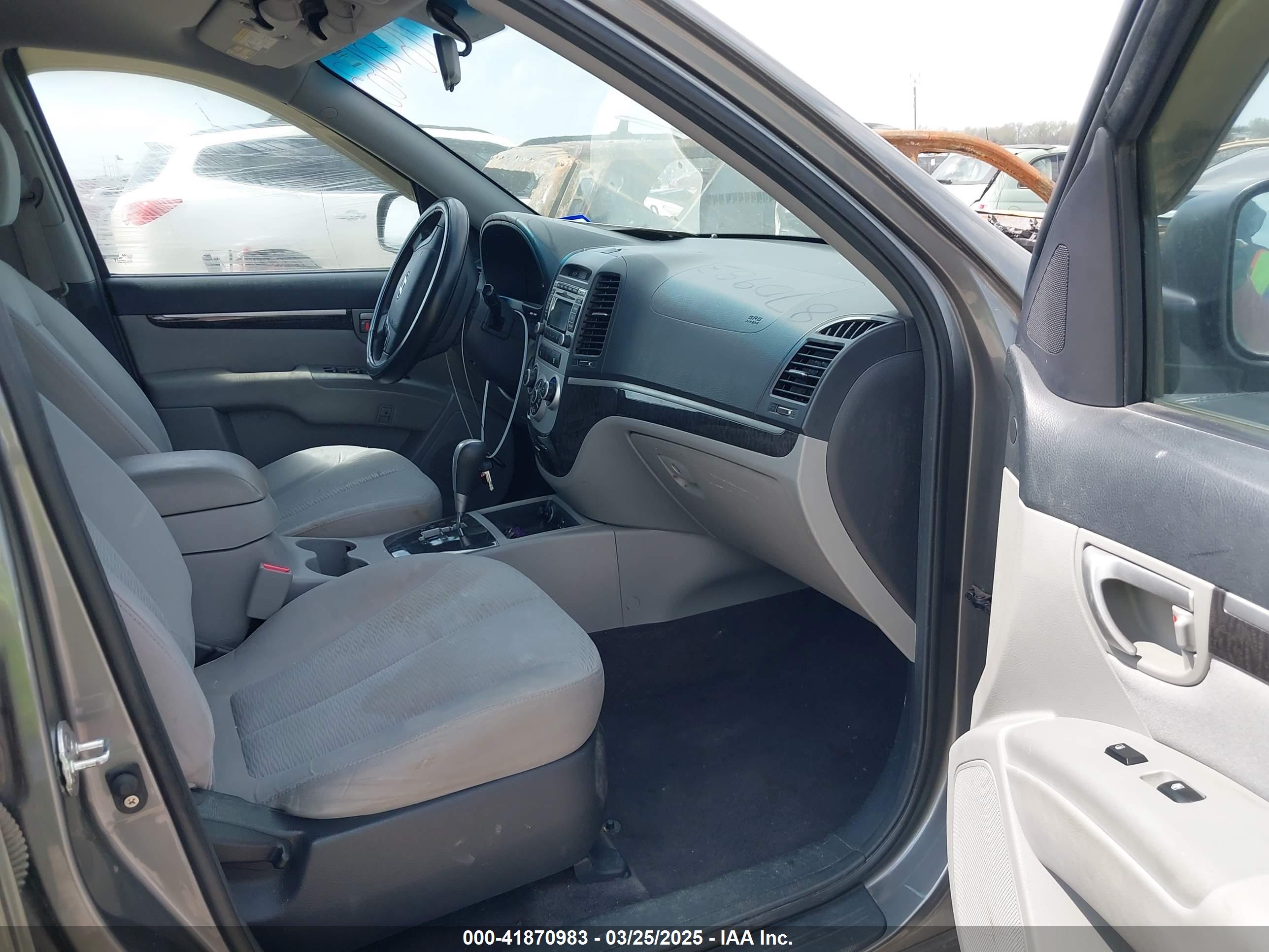 HYUNDAI SANTA image 5