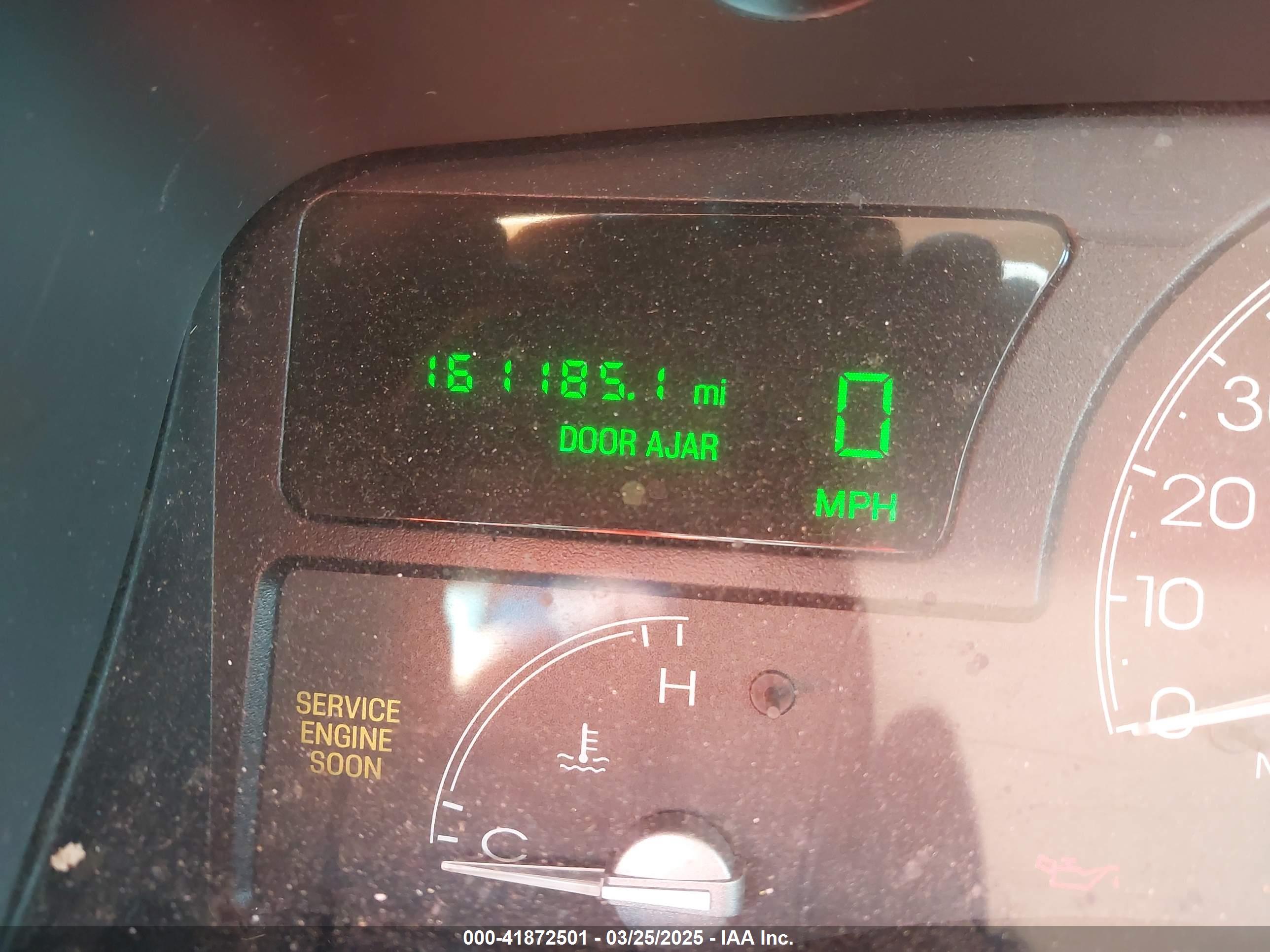 LINCOLN TOWN image 7