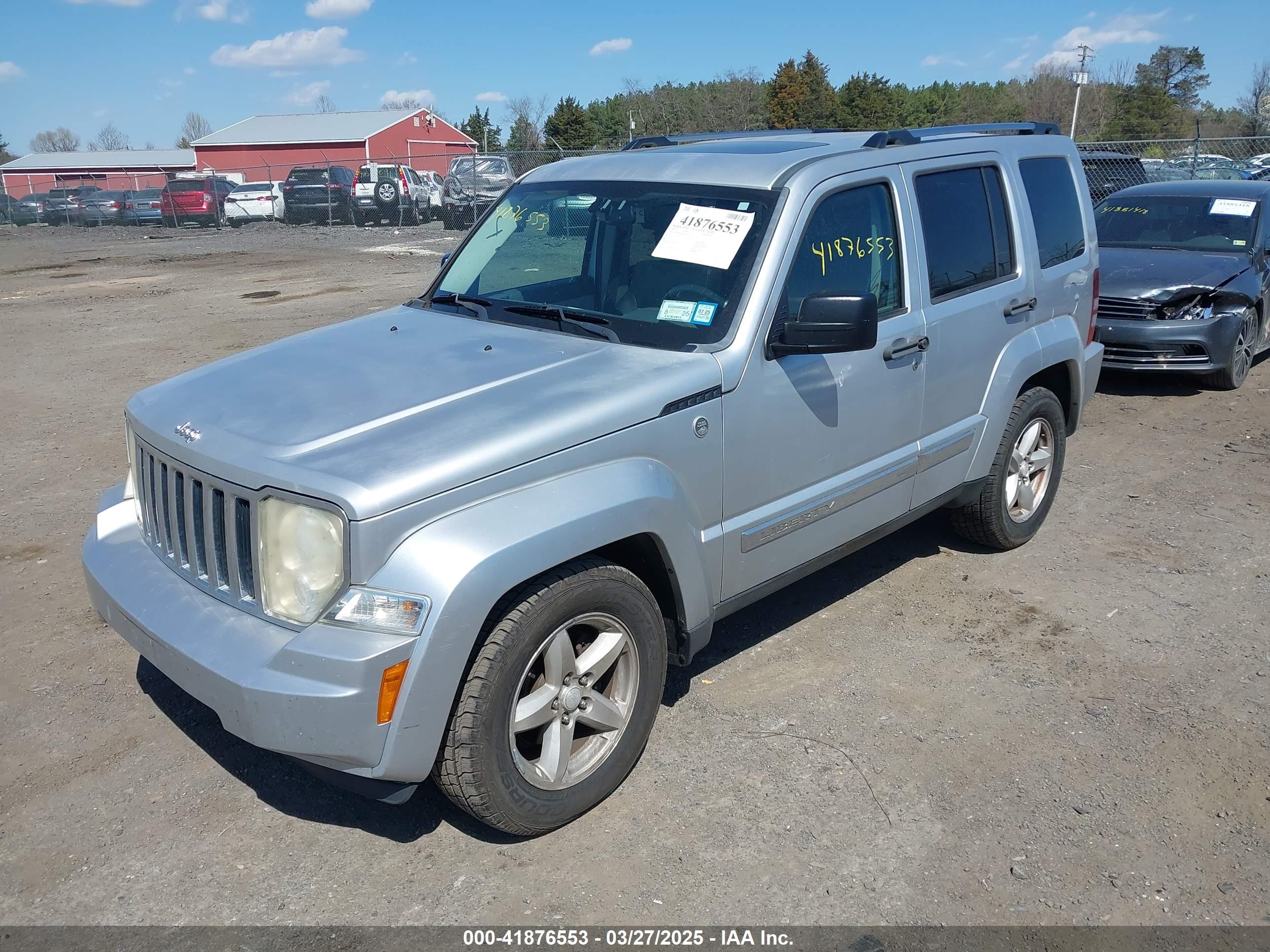 JEEP LIBERTY image 2