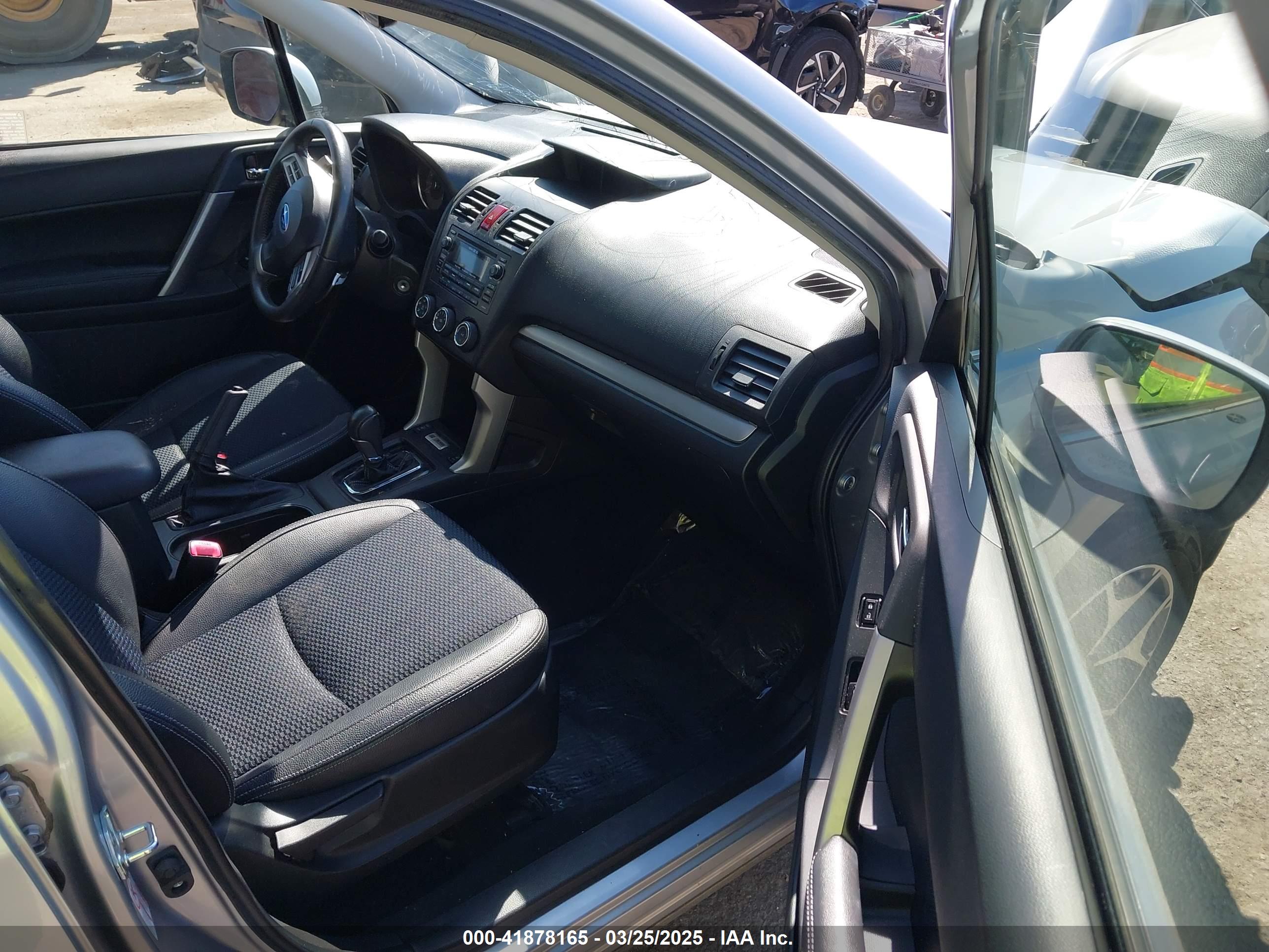 SUBARU FORESTER image 5