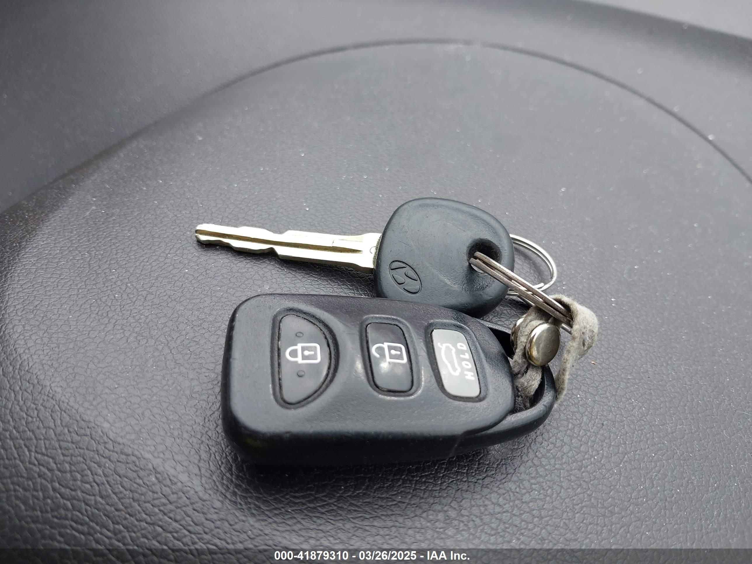 HYUNDAI ELANTRA image 11