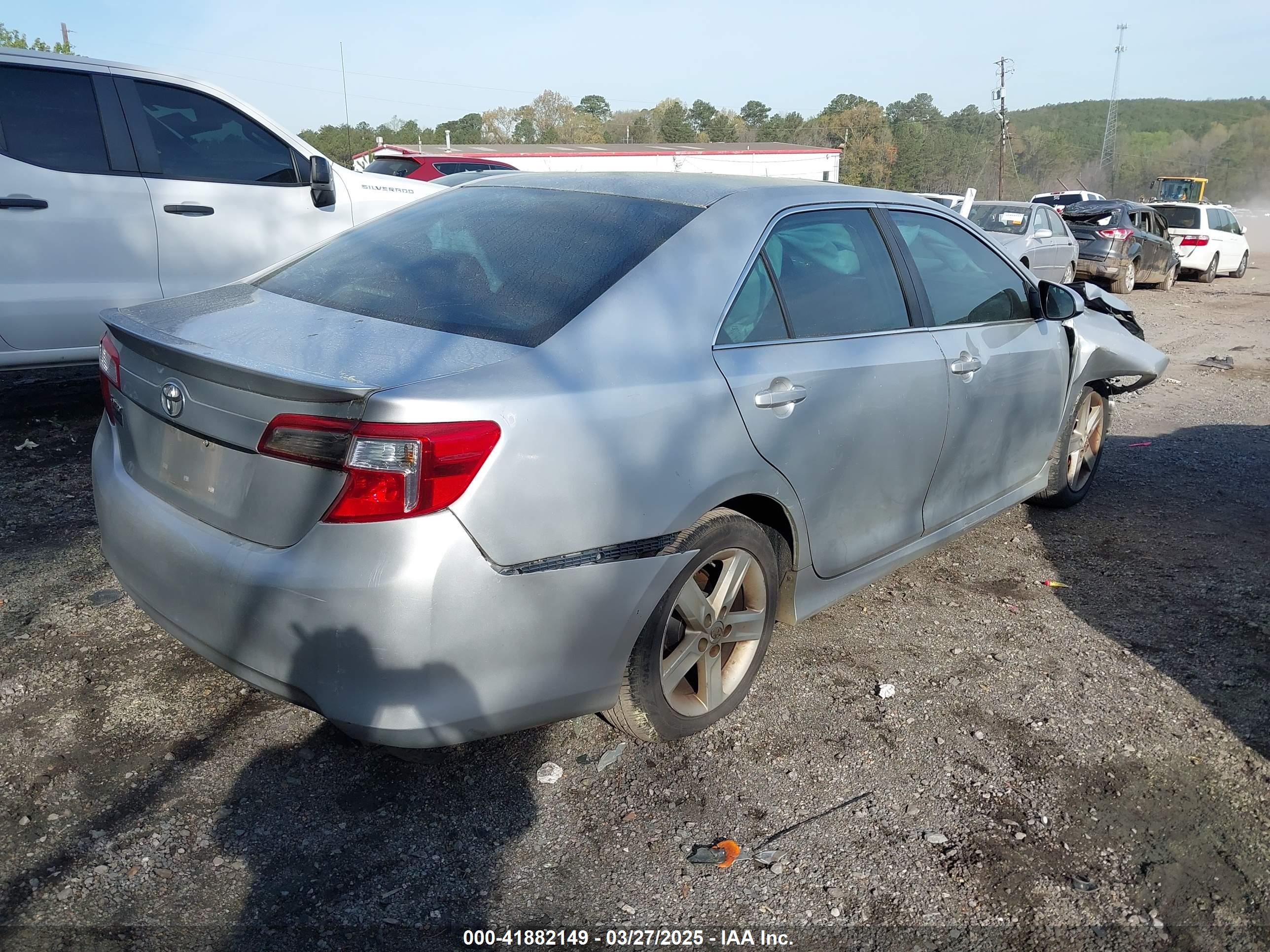 TOYOTA CAMRY image 4