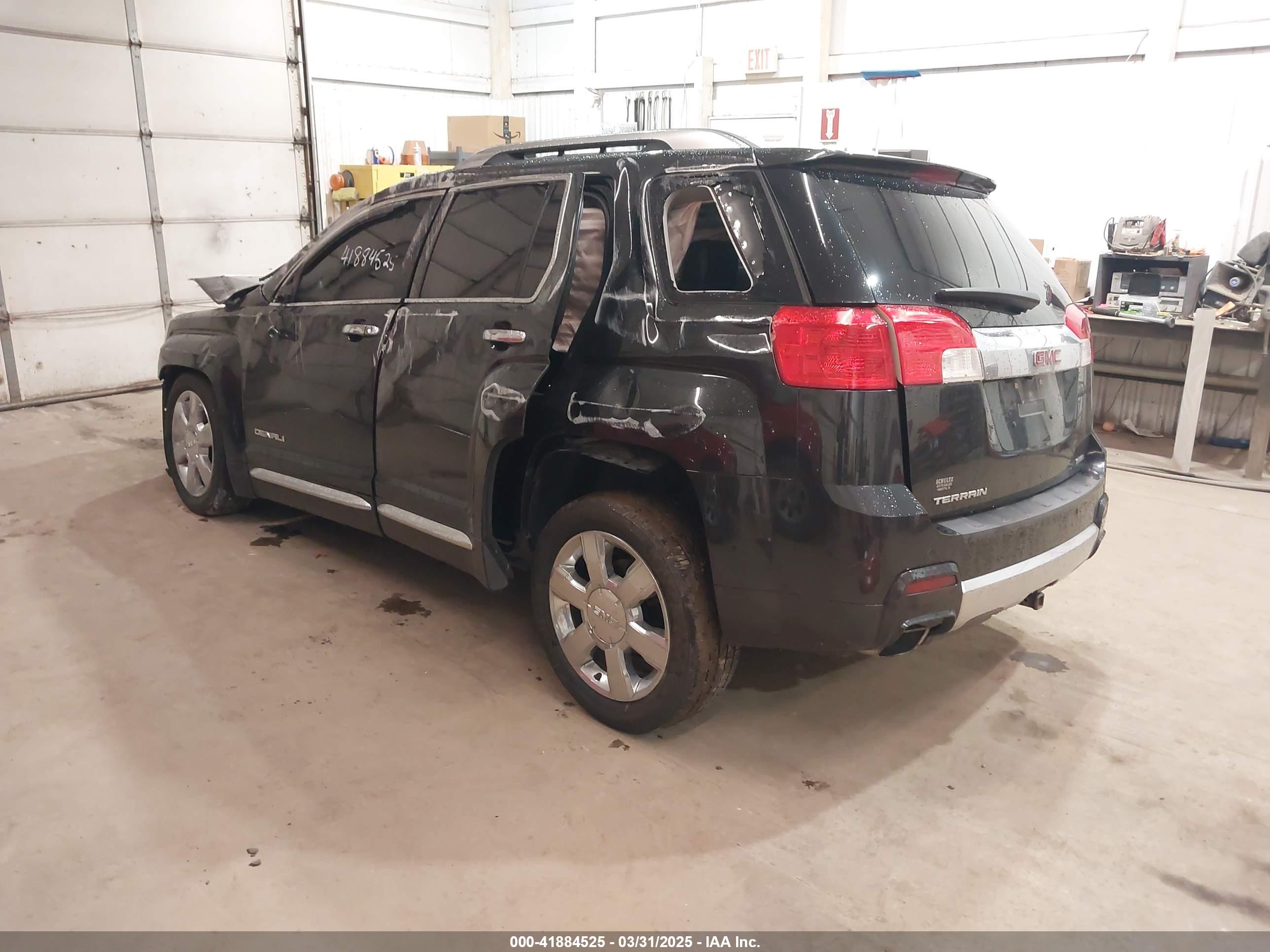 GMC TERRAIN image 3