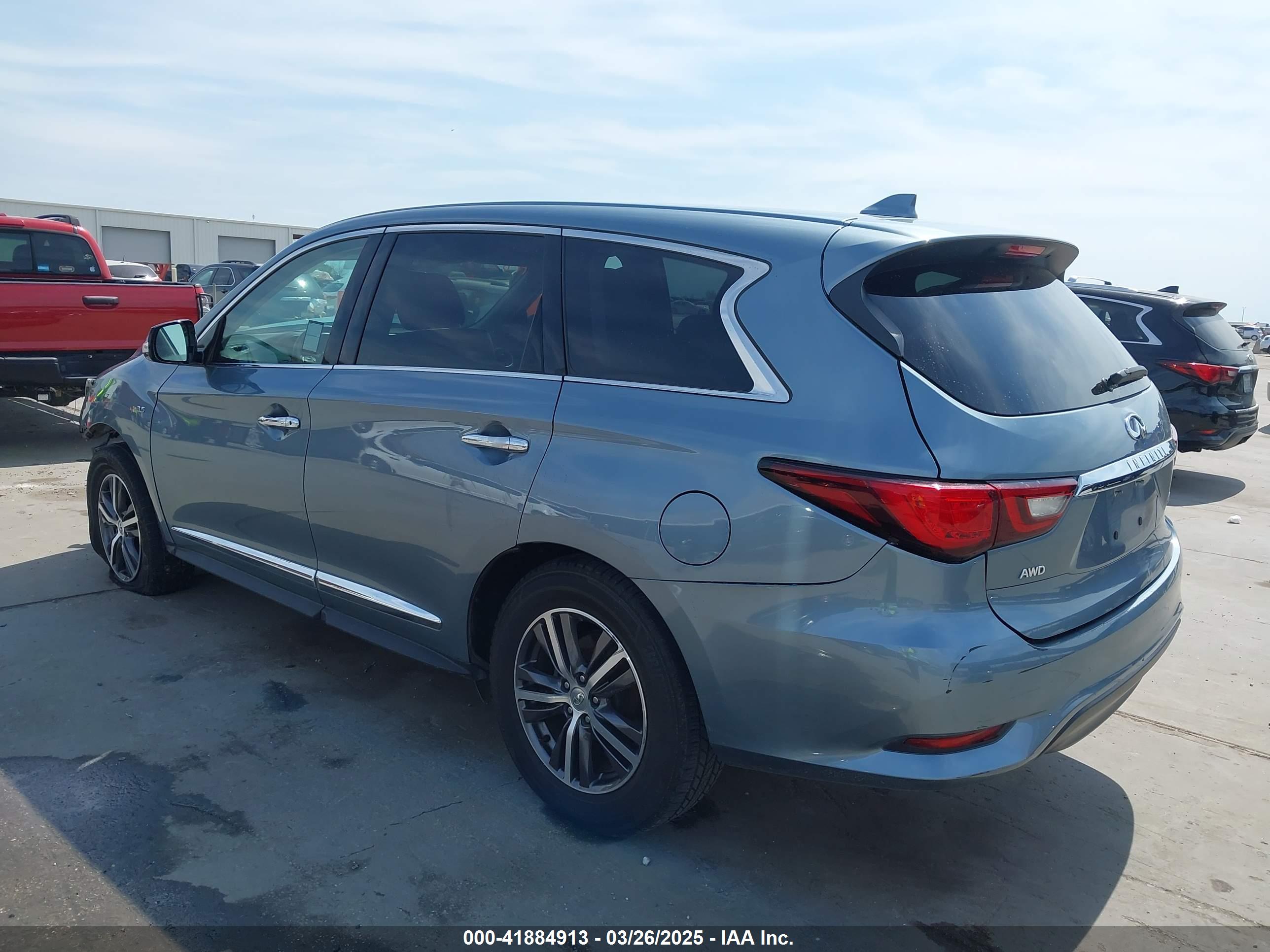 INFINITI QX60 image 3