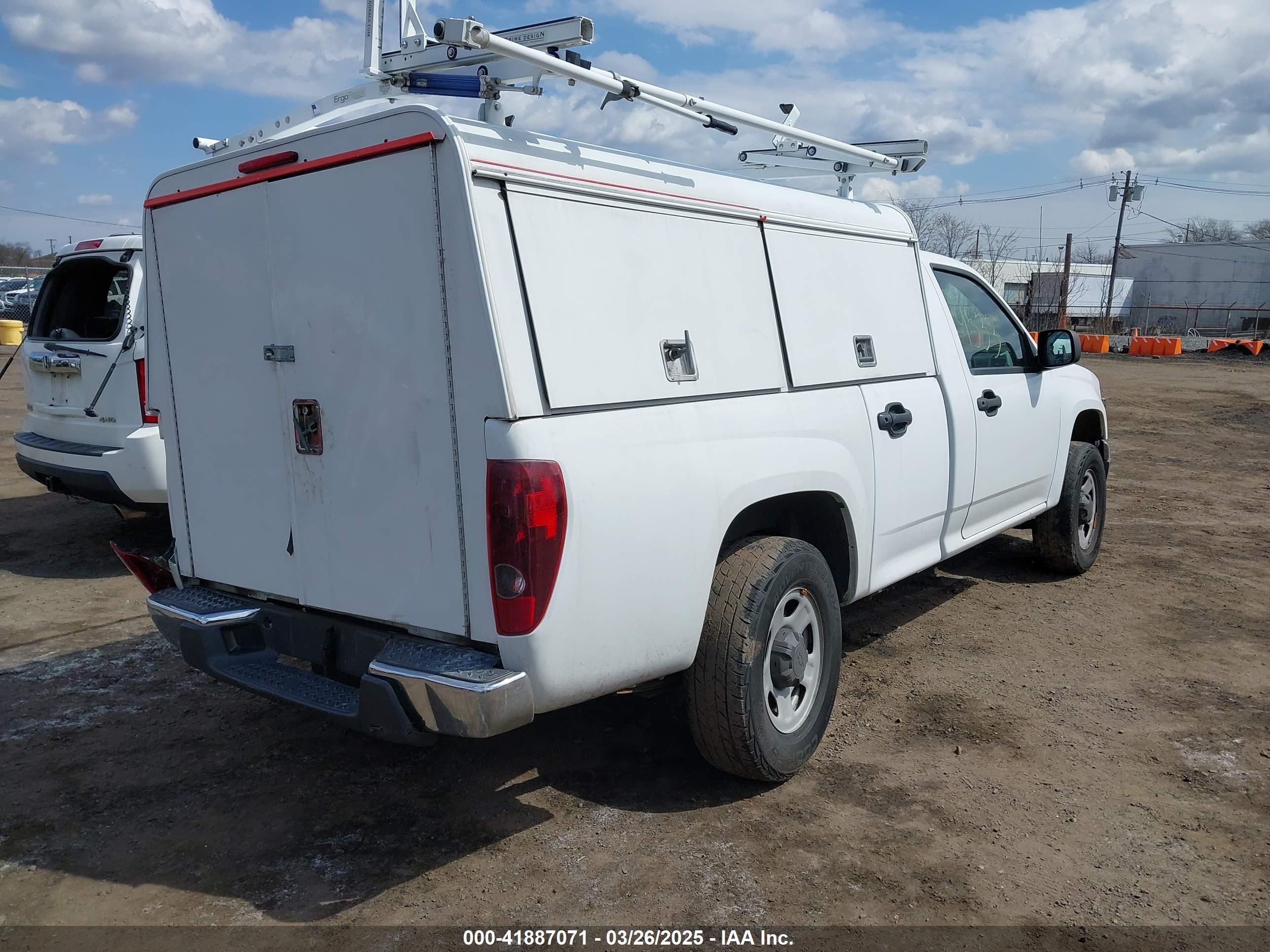 CHEVROLET COLORADO image 4