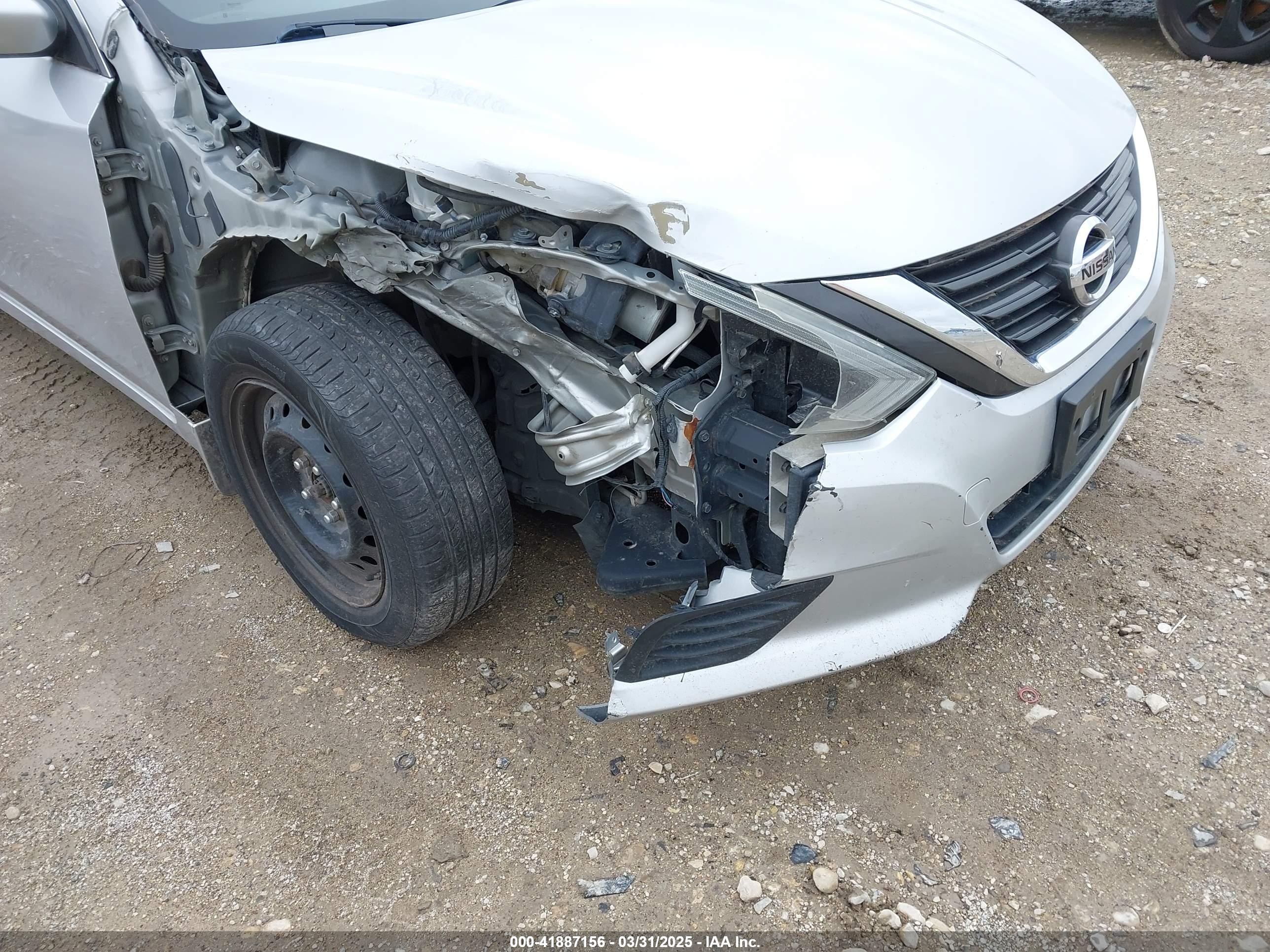 NISSAN ALTIMA image 6