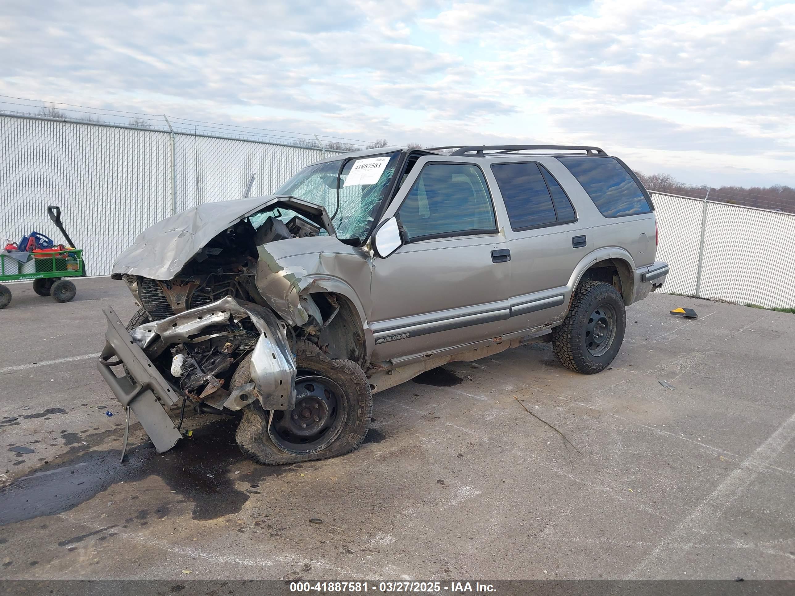 CHEVROLET BLAZER image 2