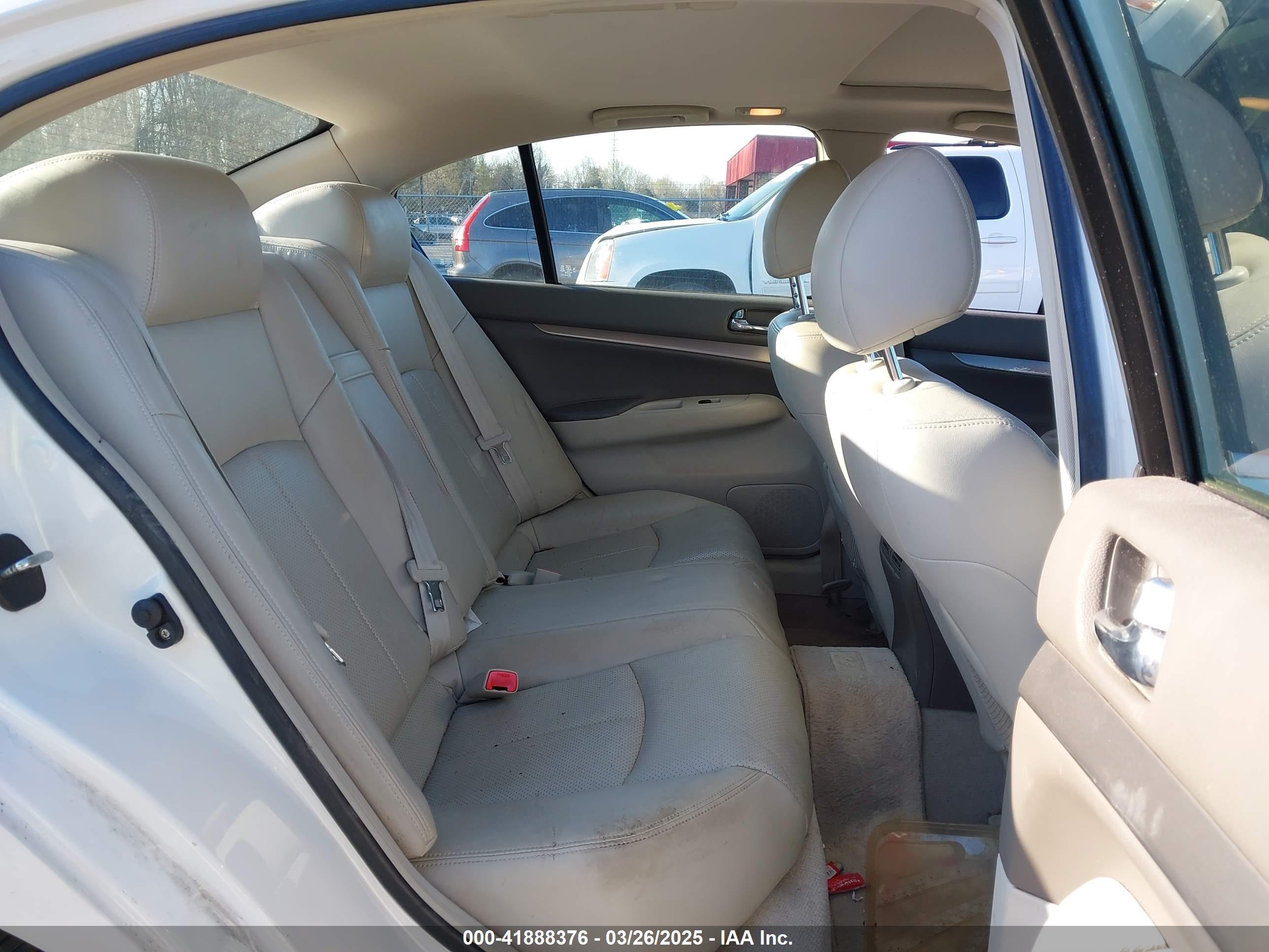 INFINITI G25X image 8