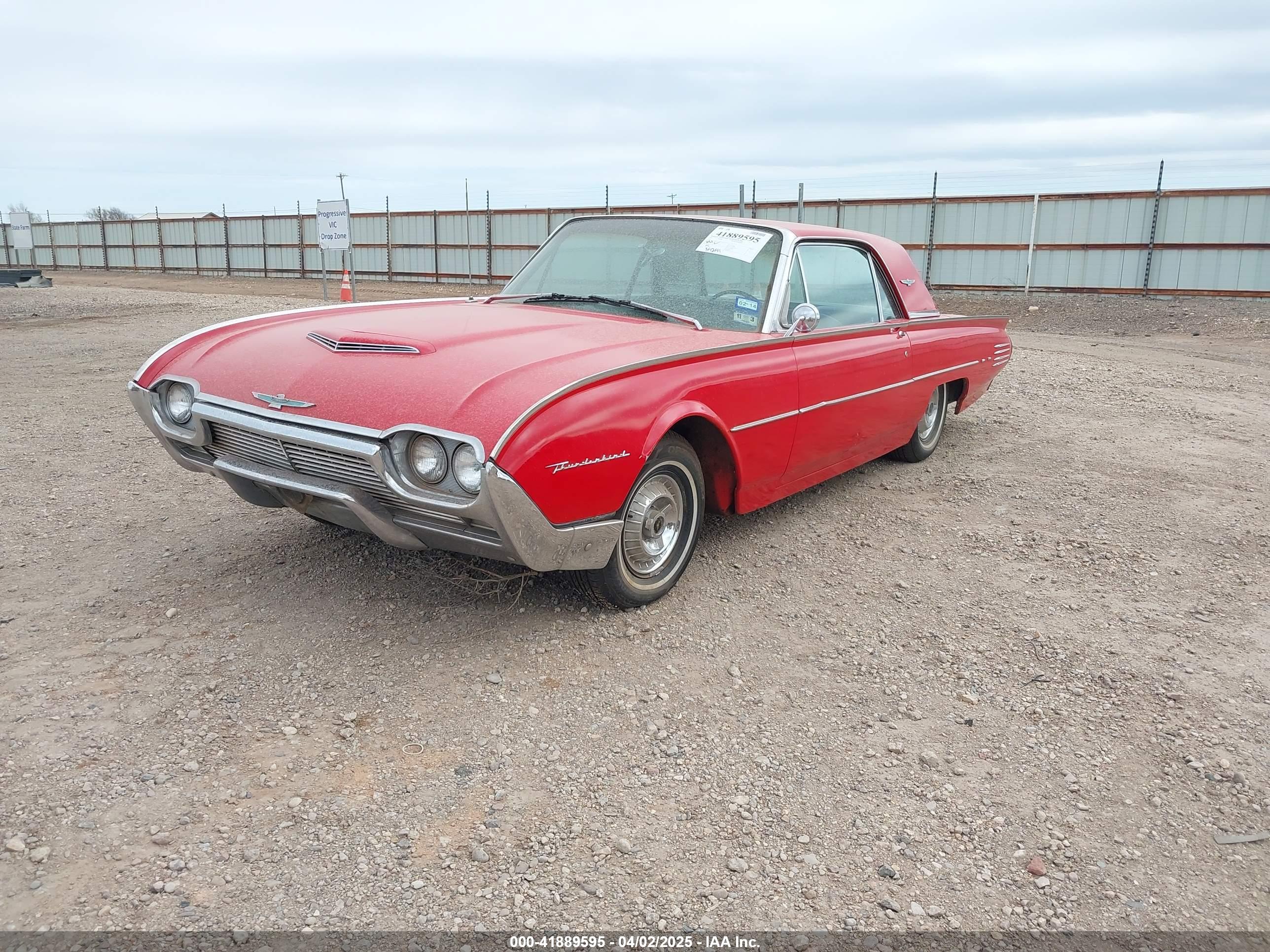 FORD THUNDERBIRD image 2