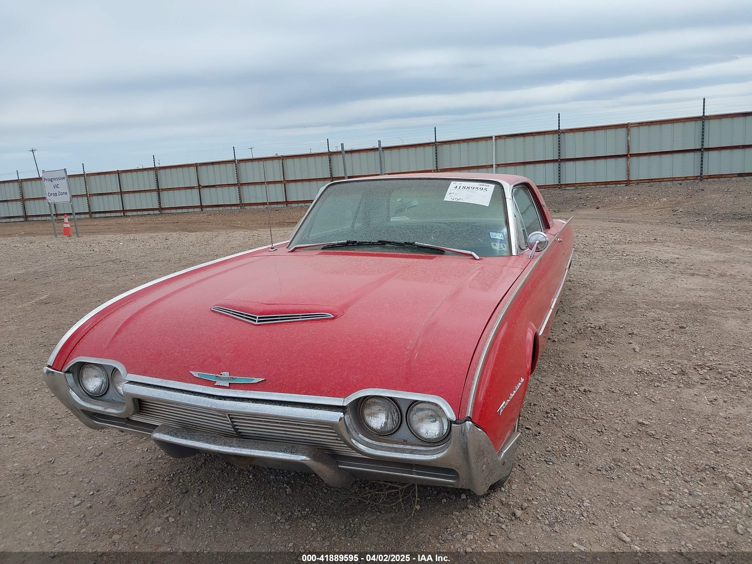 FORD THUNDERBIRD image 6