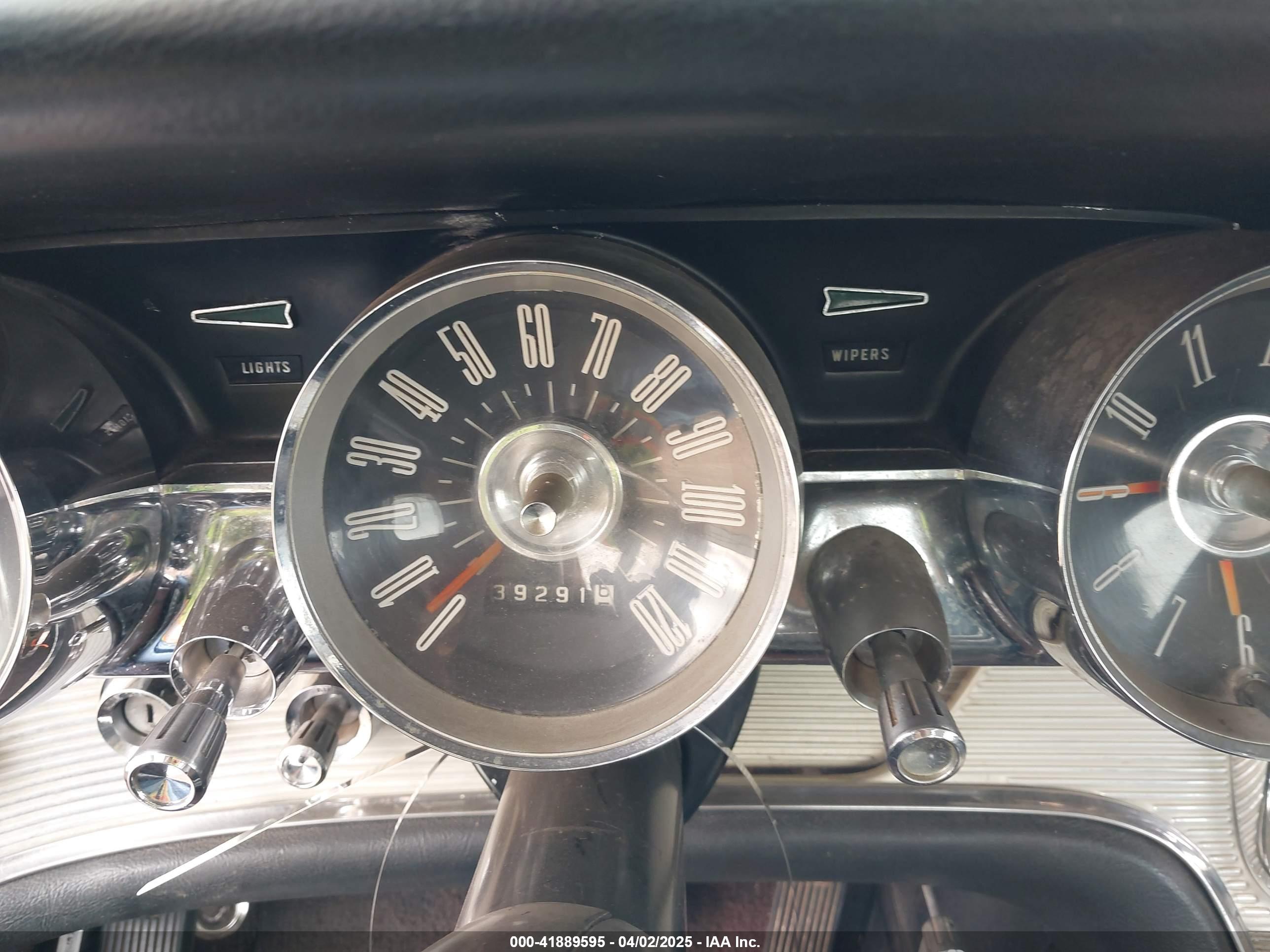 FORD THUNDERBIRD image 7