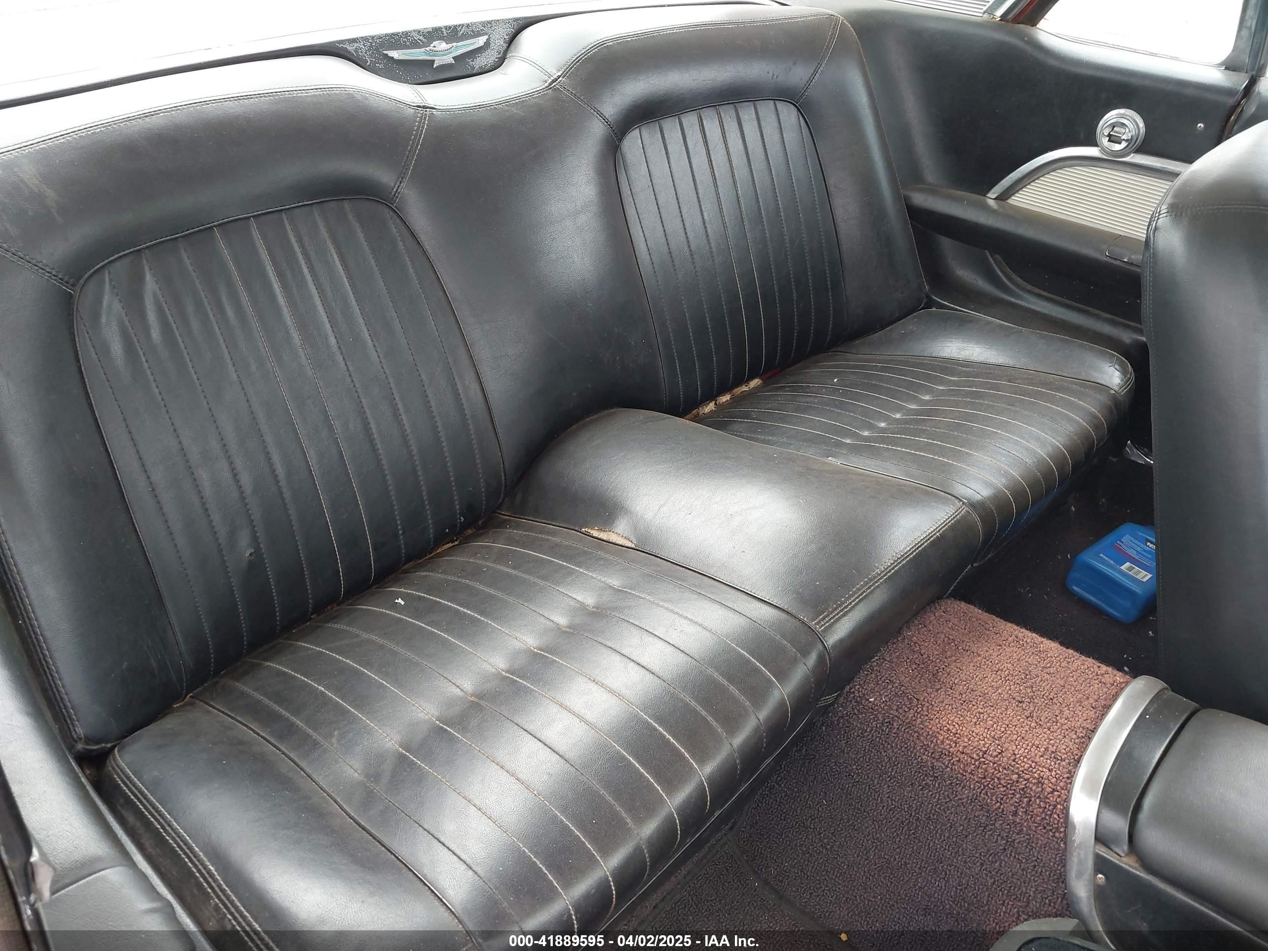 FORD THUNDERBIRD image 8