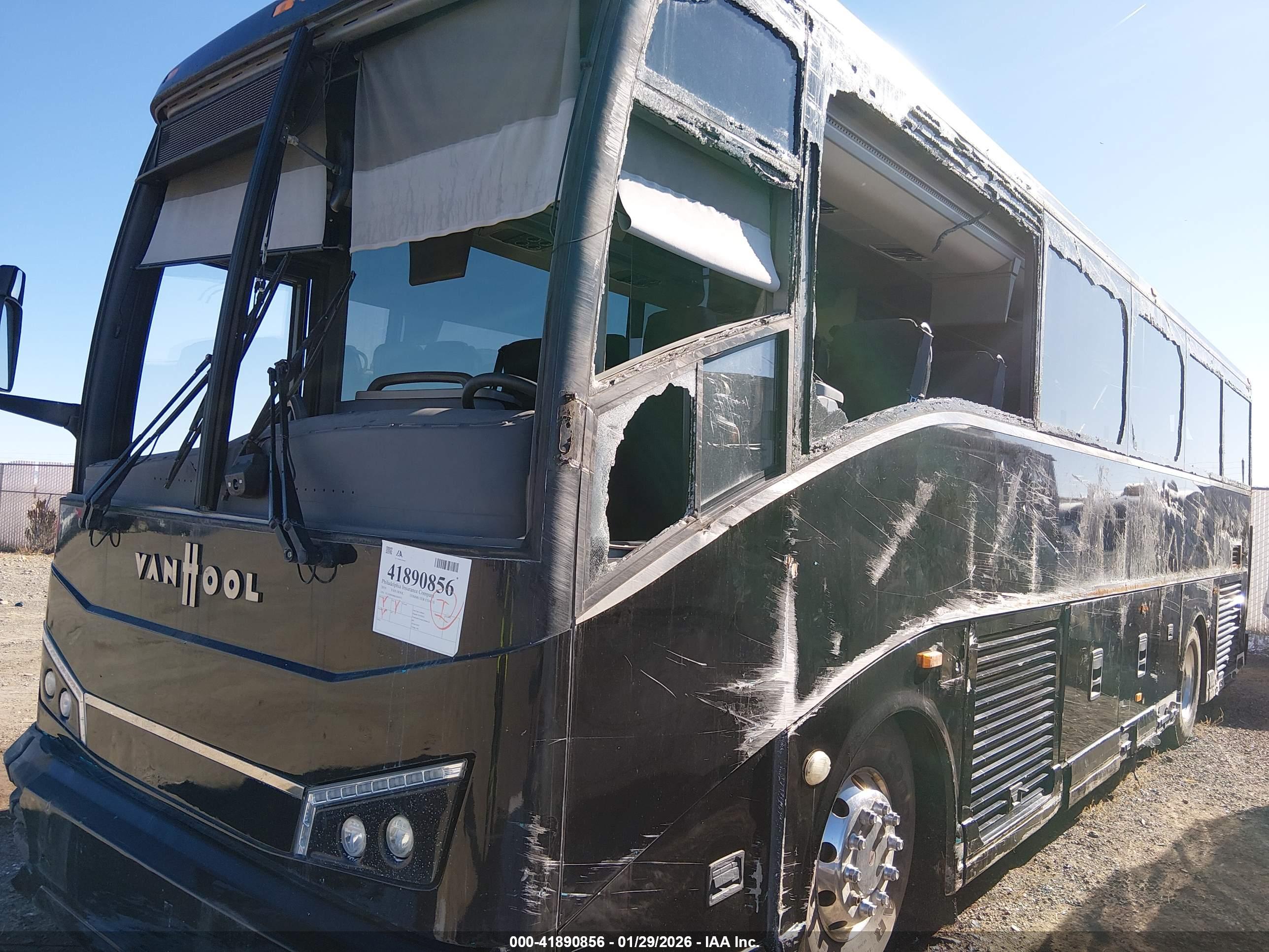 VAN HOOL image 6
