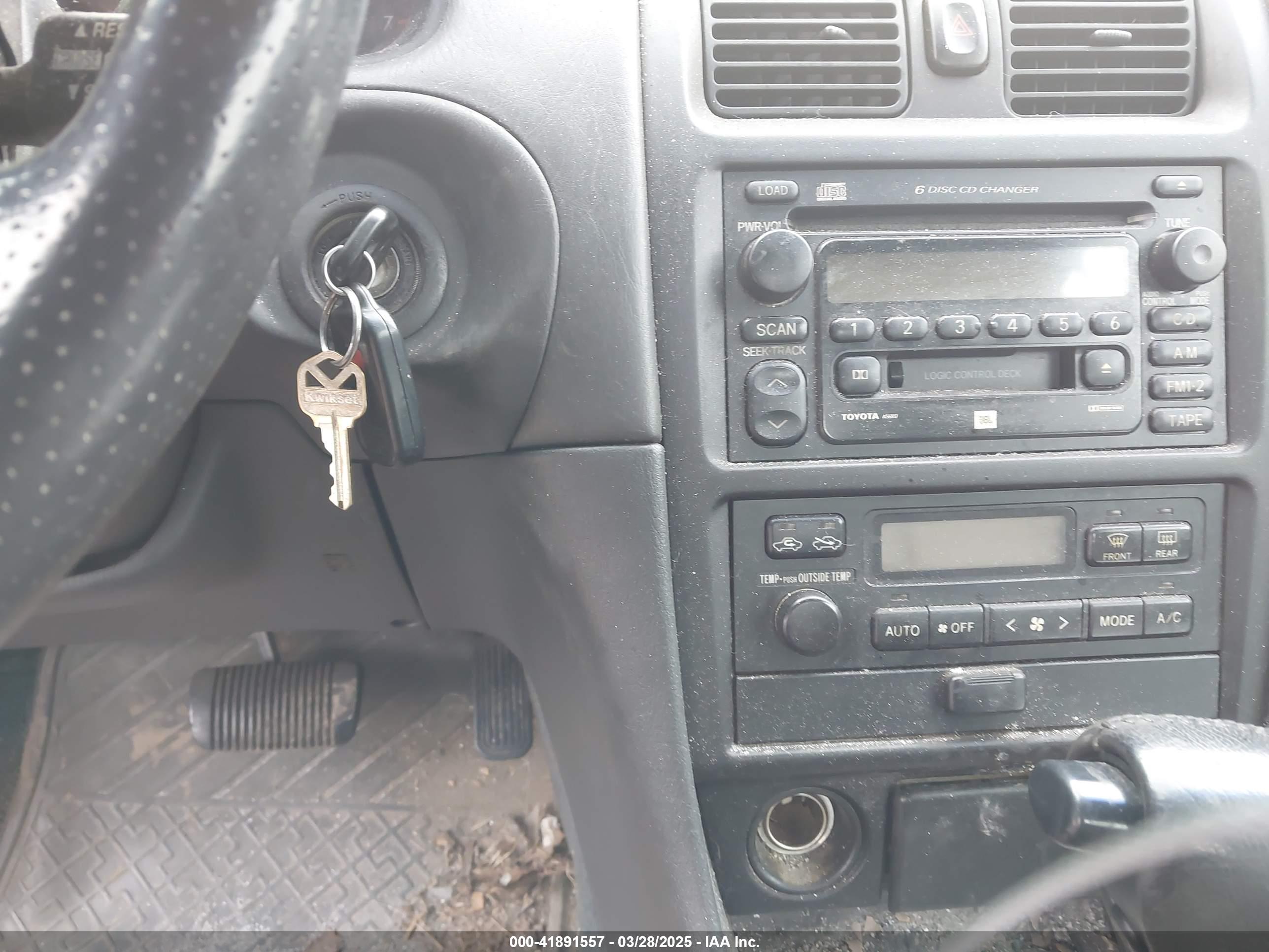 TOYOTA CAMRY image 11