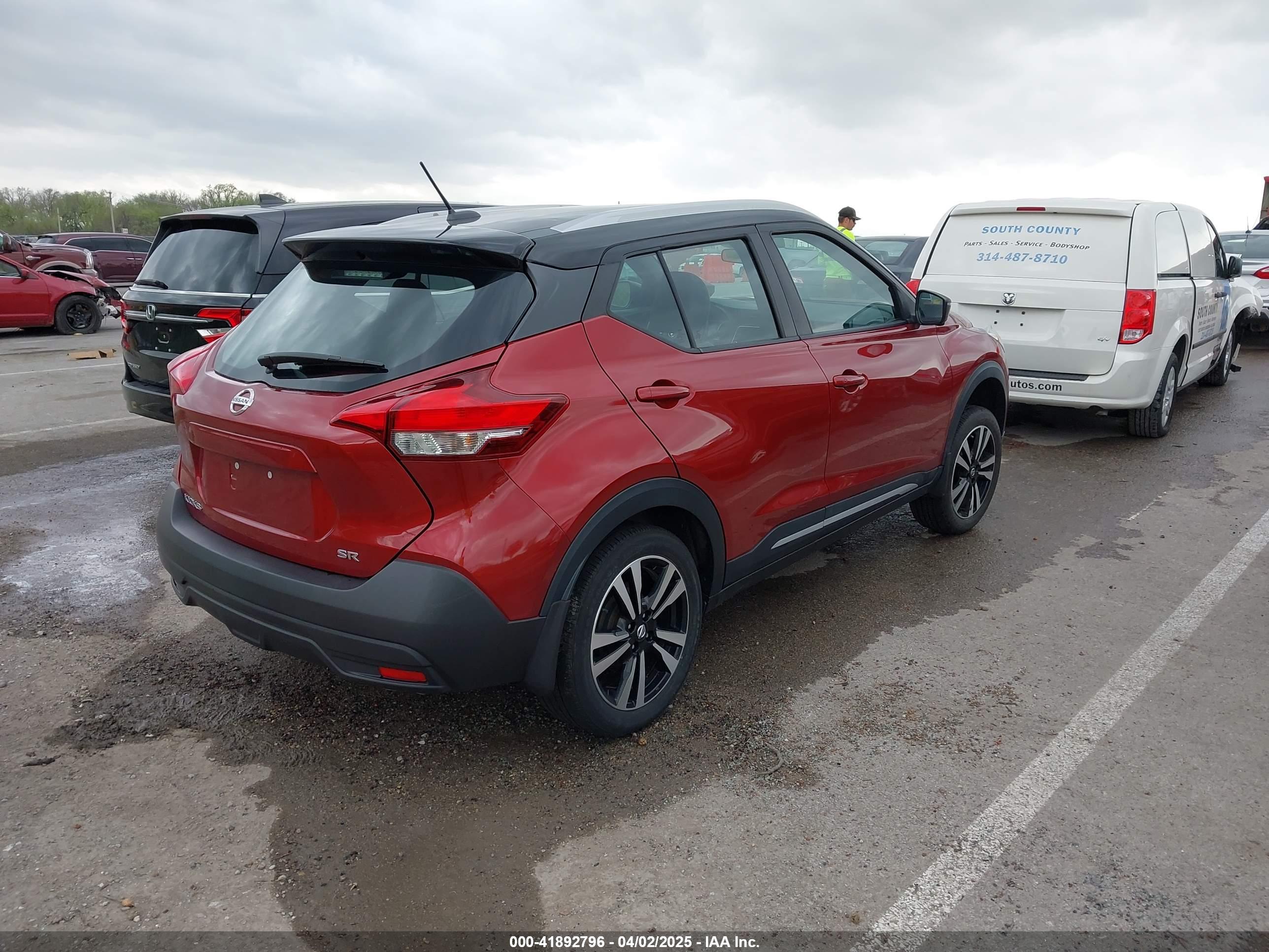 NISSAN KICKS image 4