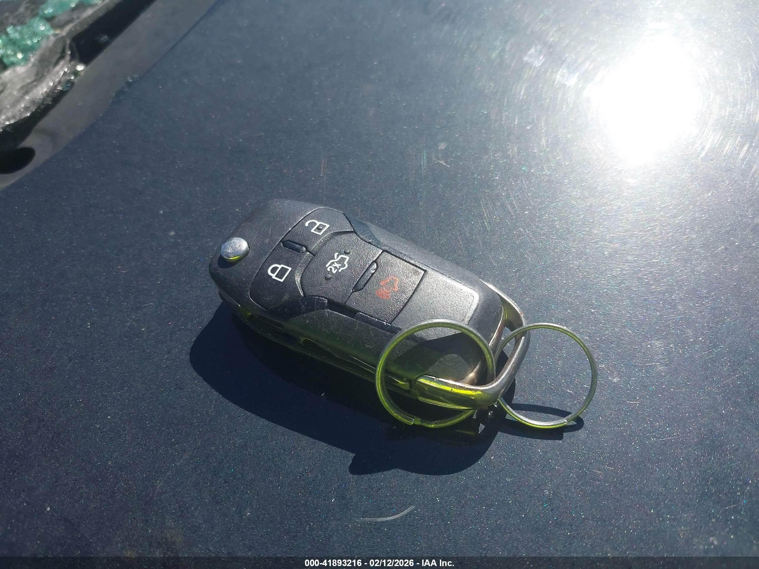 FORD FUSION image 11