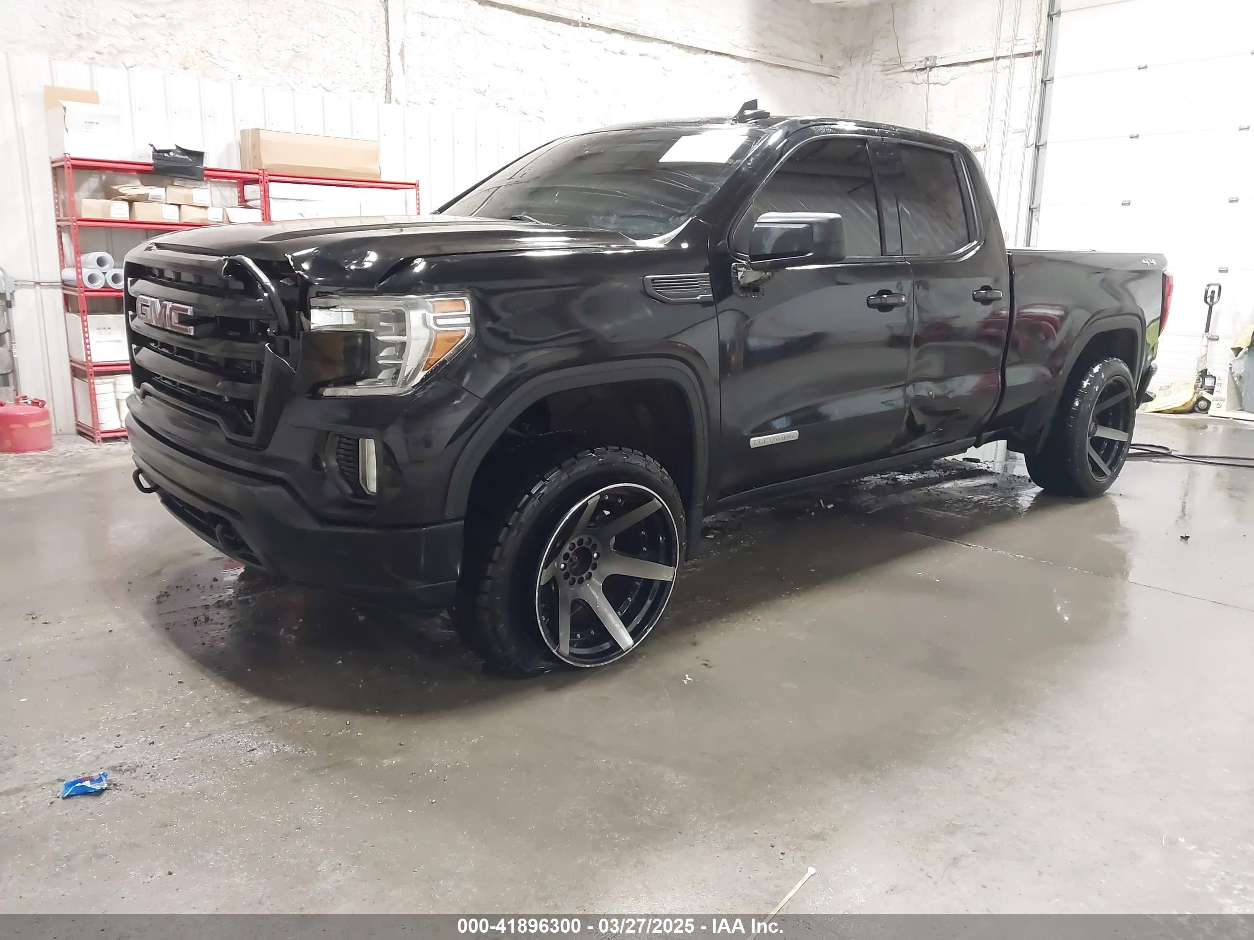 GMC SIERRA image 2