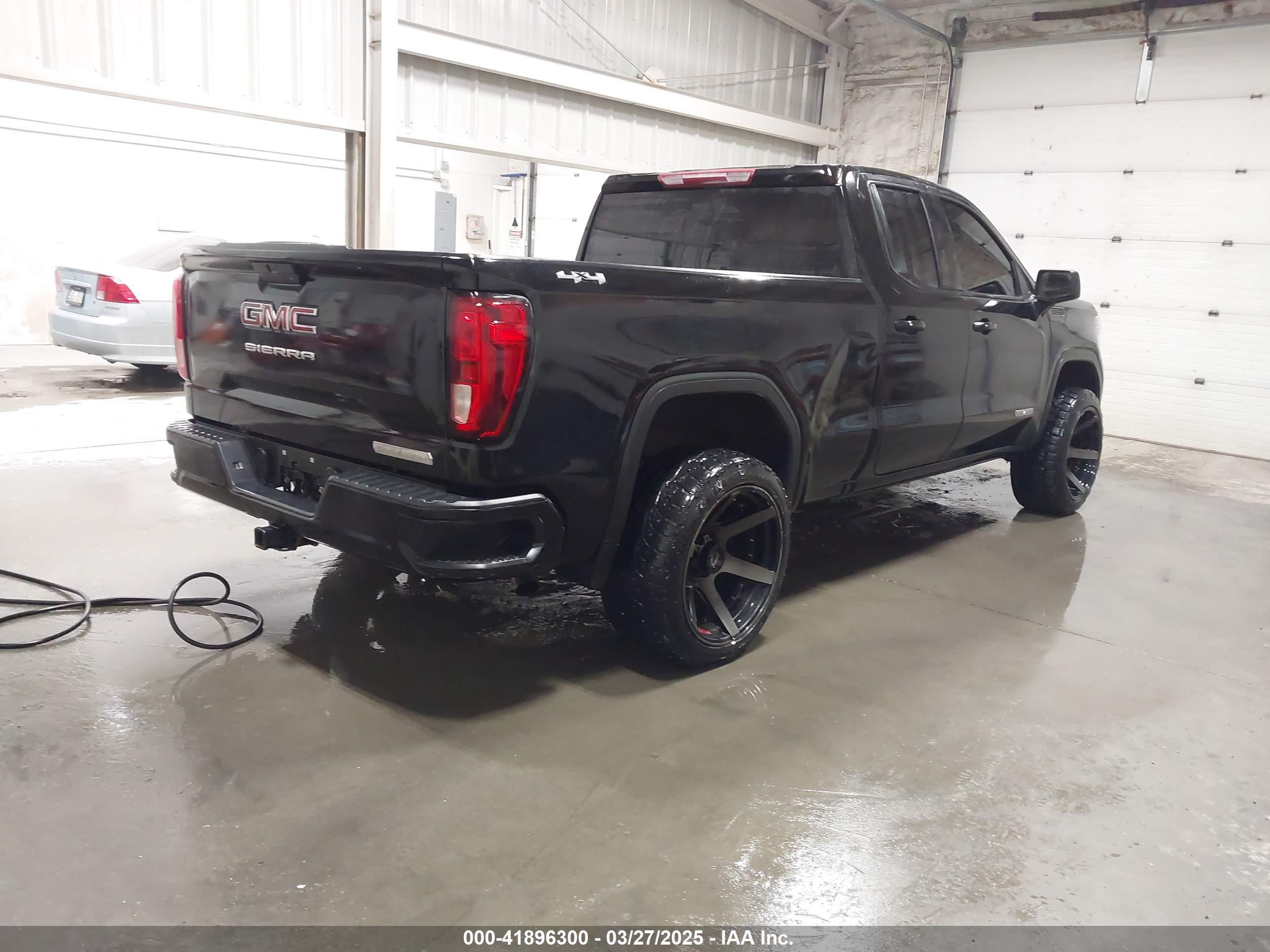 GMC SIERRA image 4