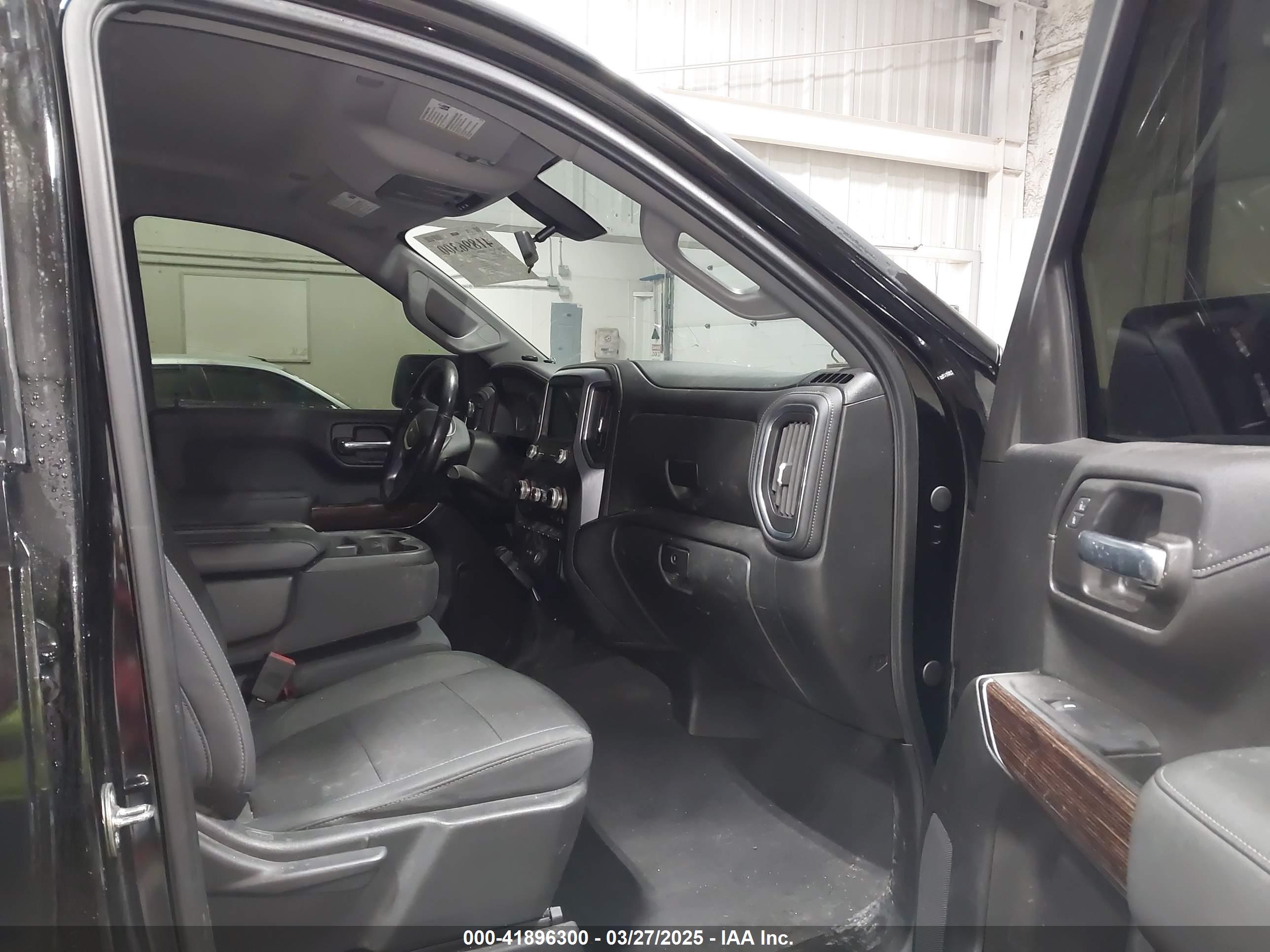 GMC SIERRA image 5