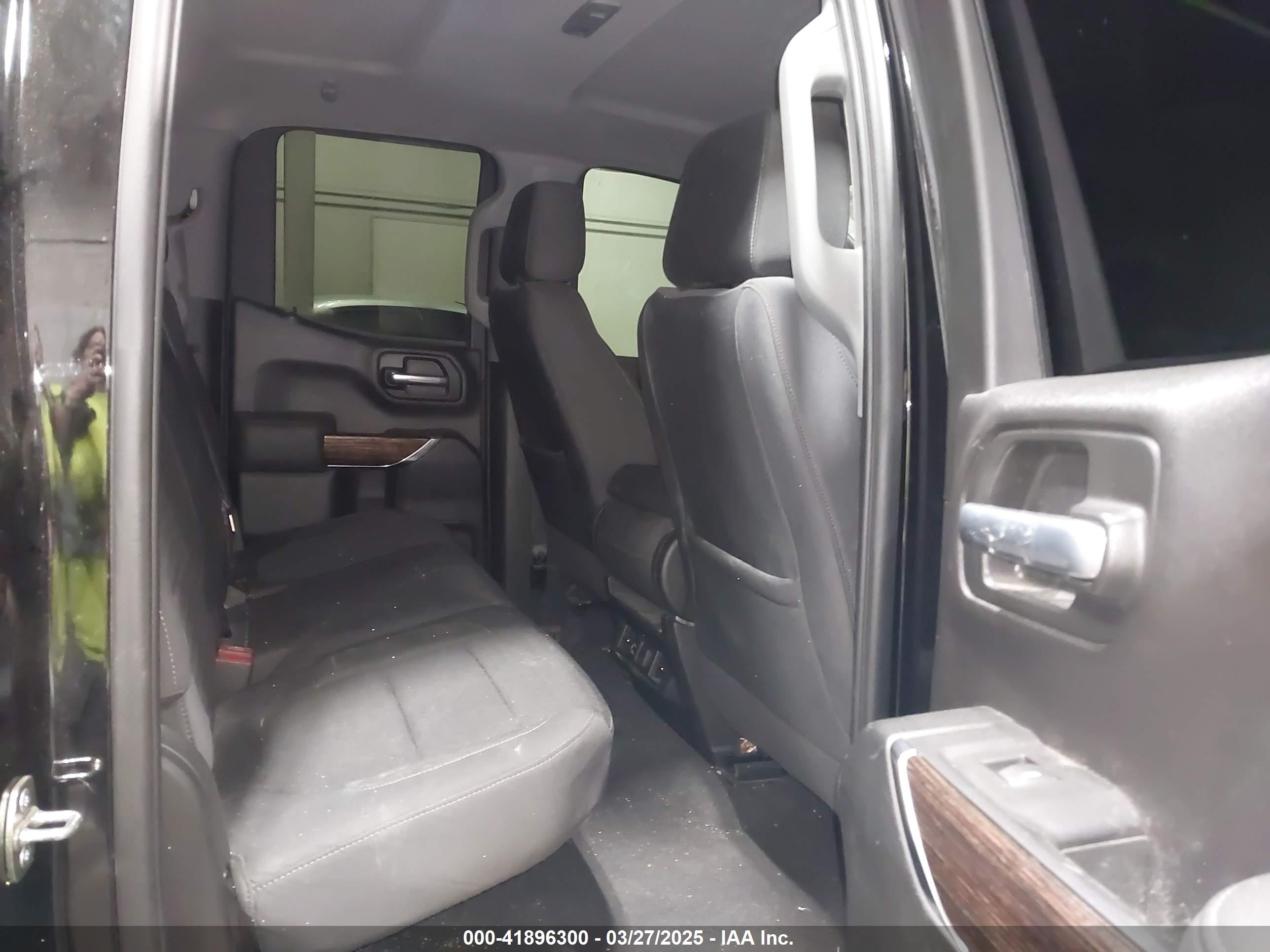 GMC SIERRA image 8