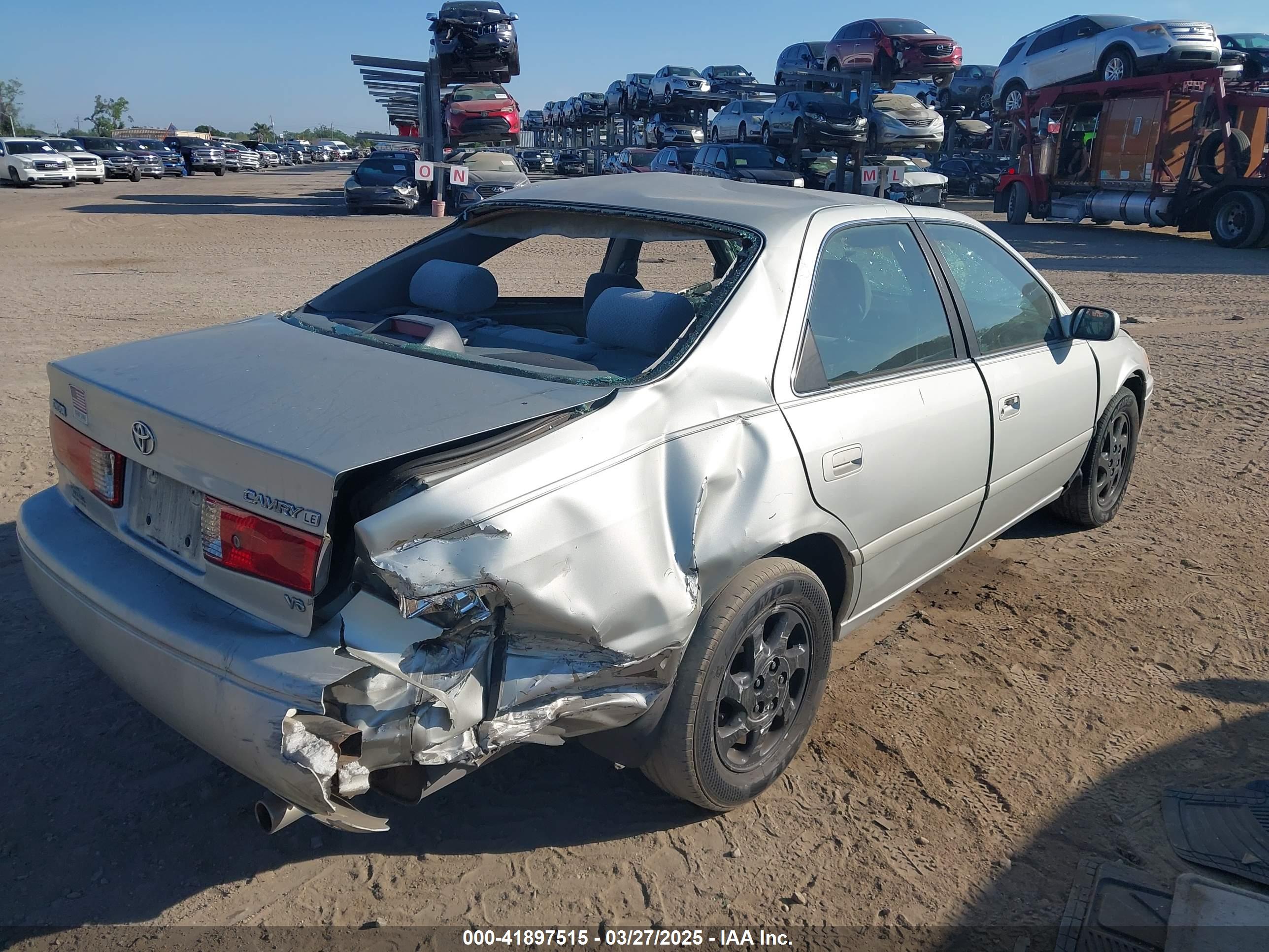 TOYOTA CAMRY image 4