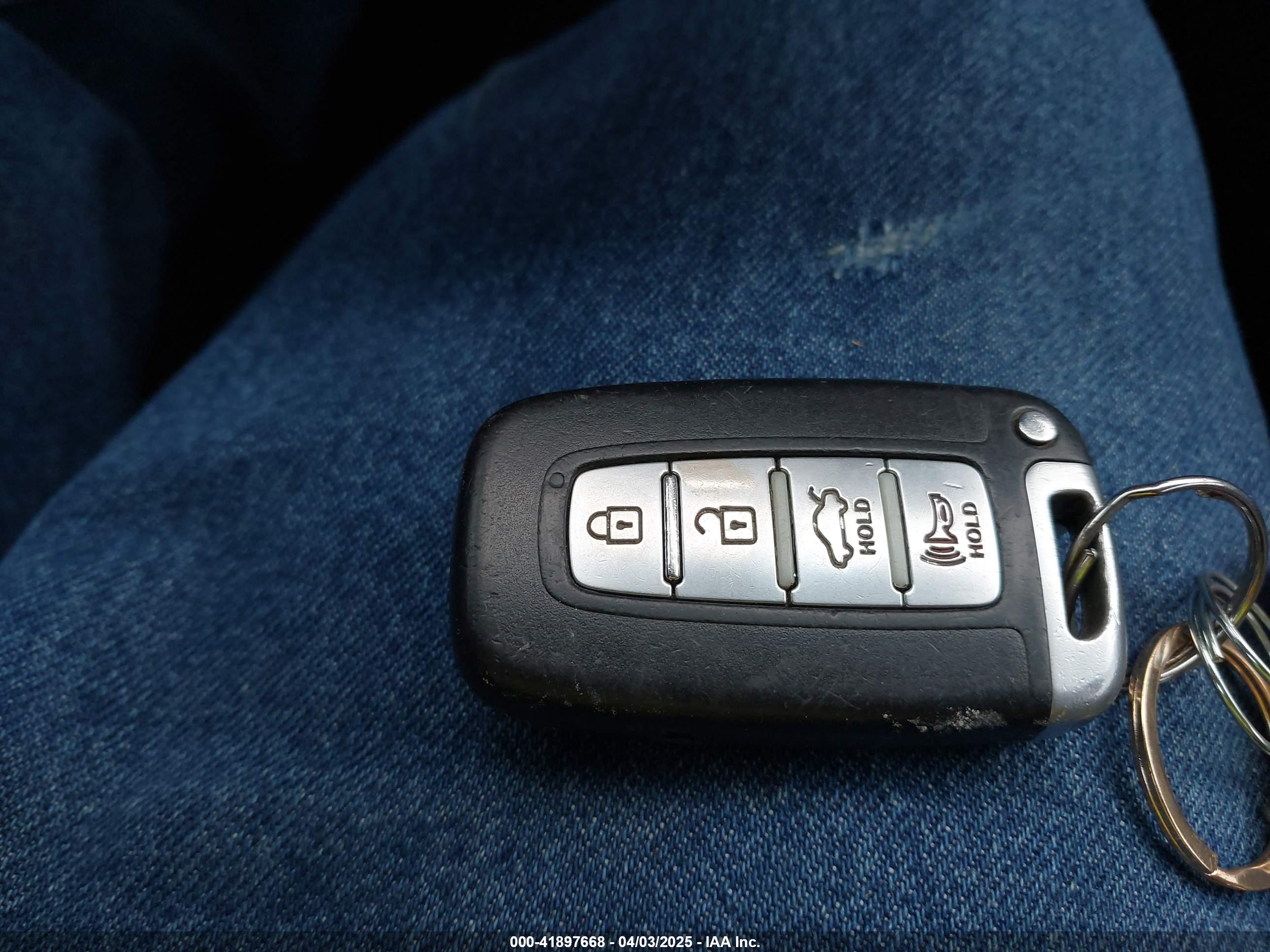 HYUNDAI SONATA image 11