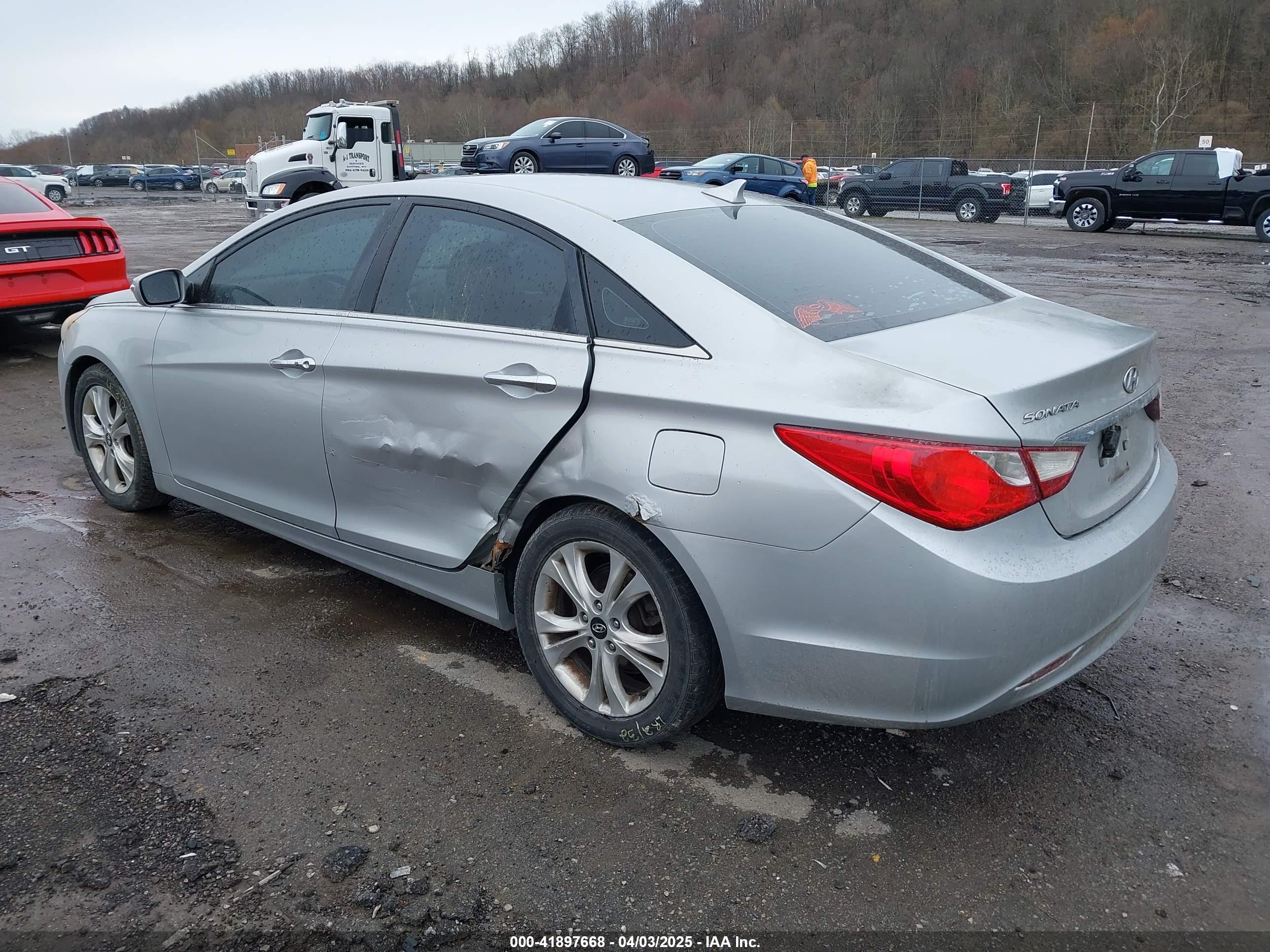 HYUNDAI SONATA image 3
