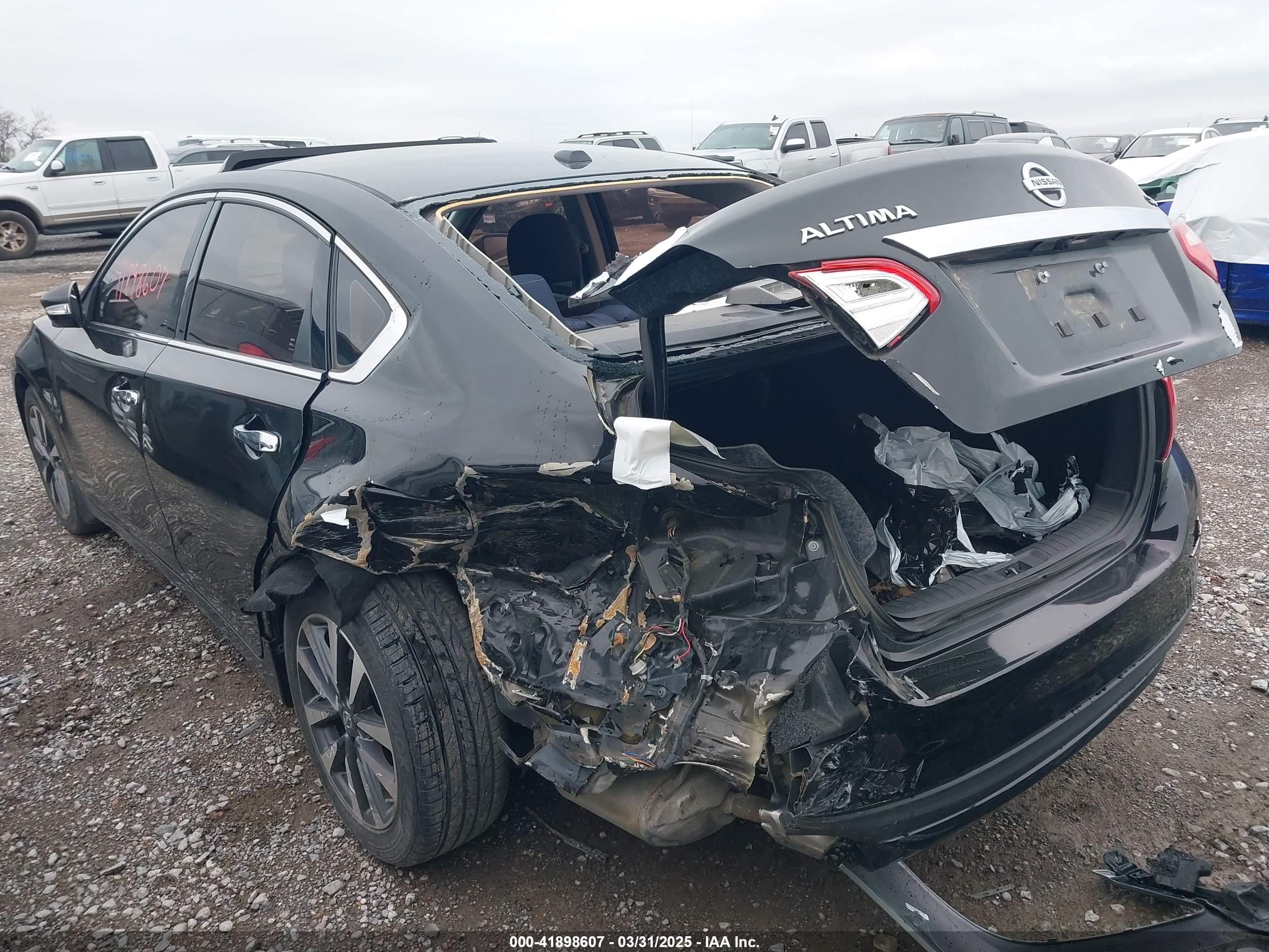 NISSAN ALTIMA image 3
