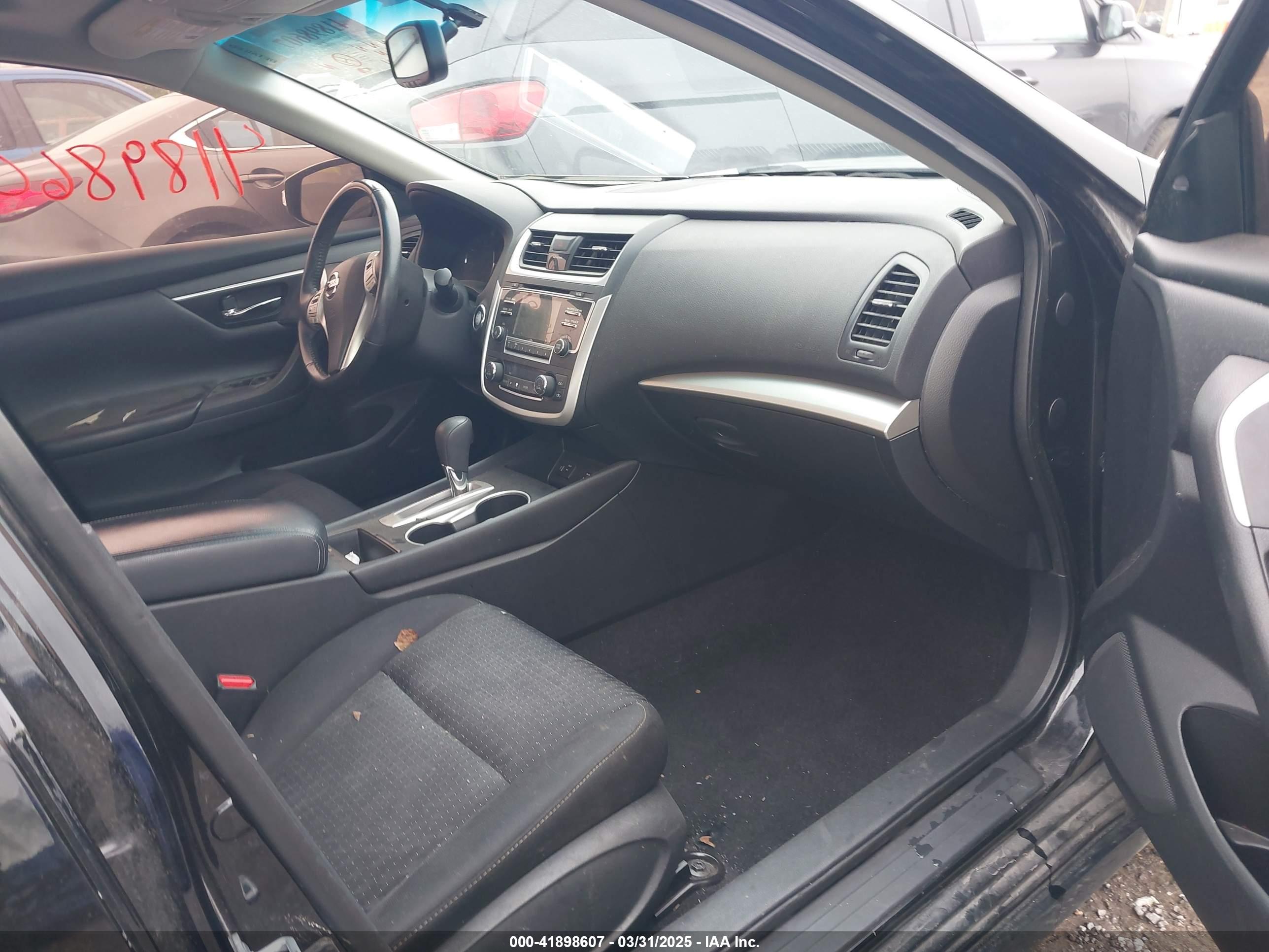 NISSAN ALTIMA image 5