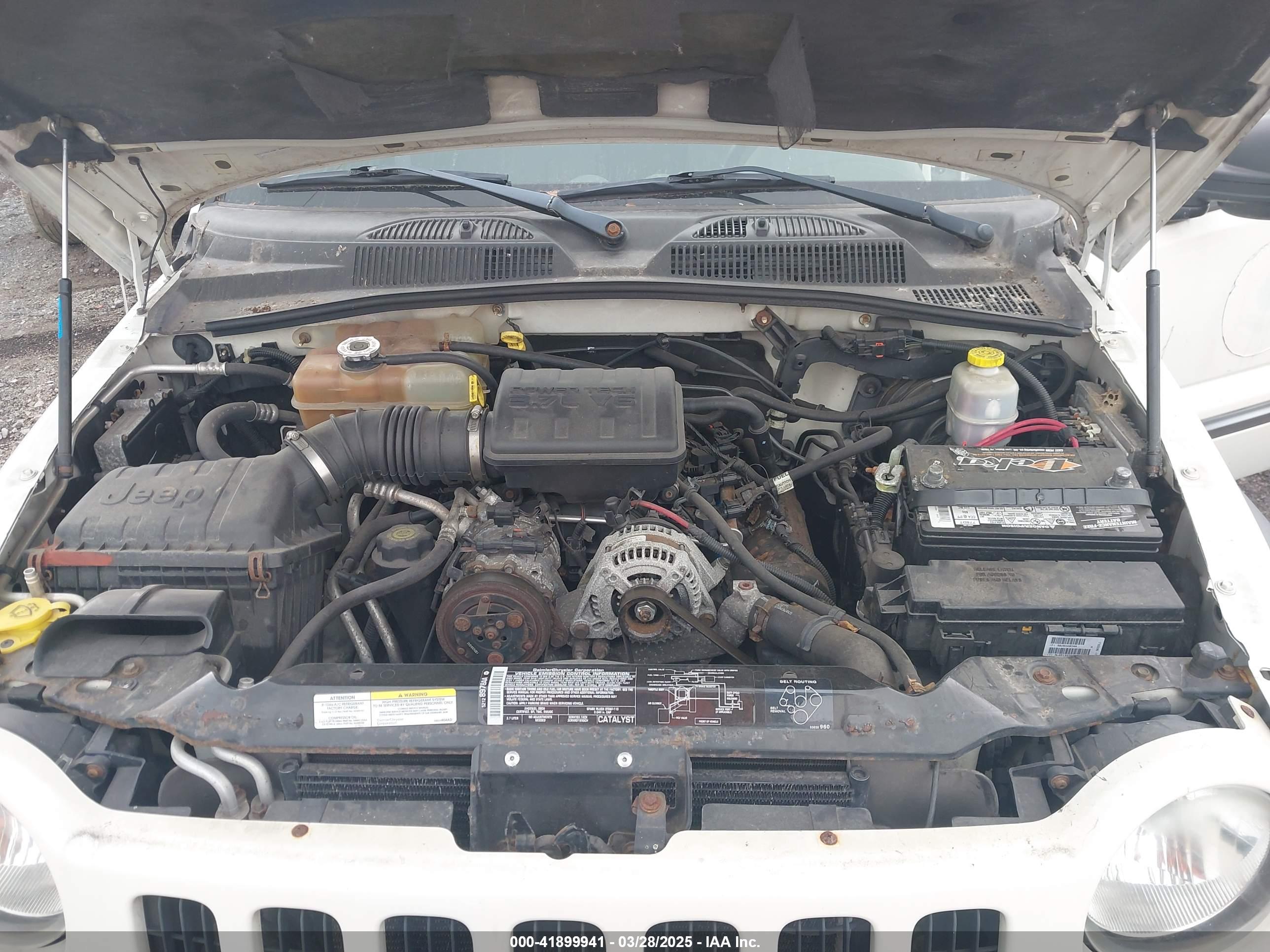 JEEP LIBERTY image 10
