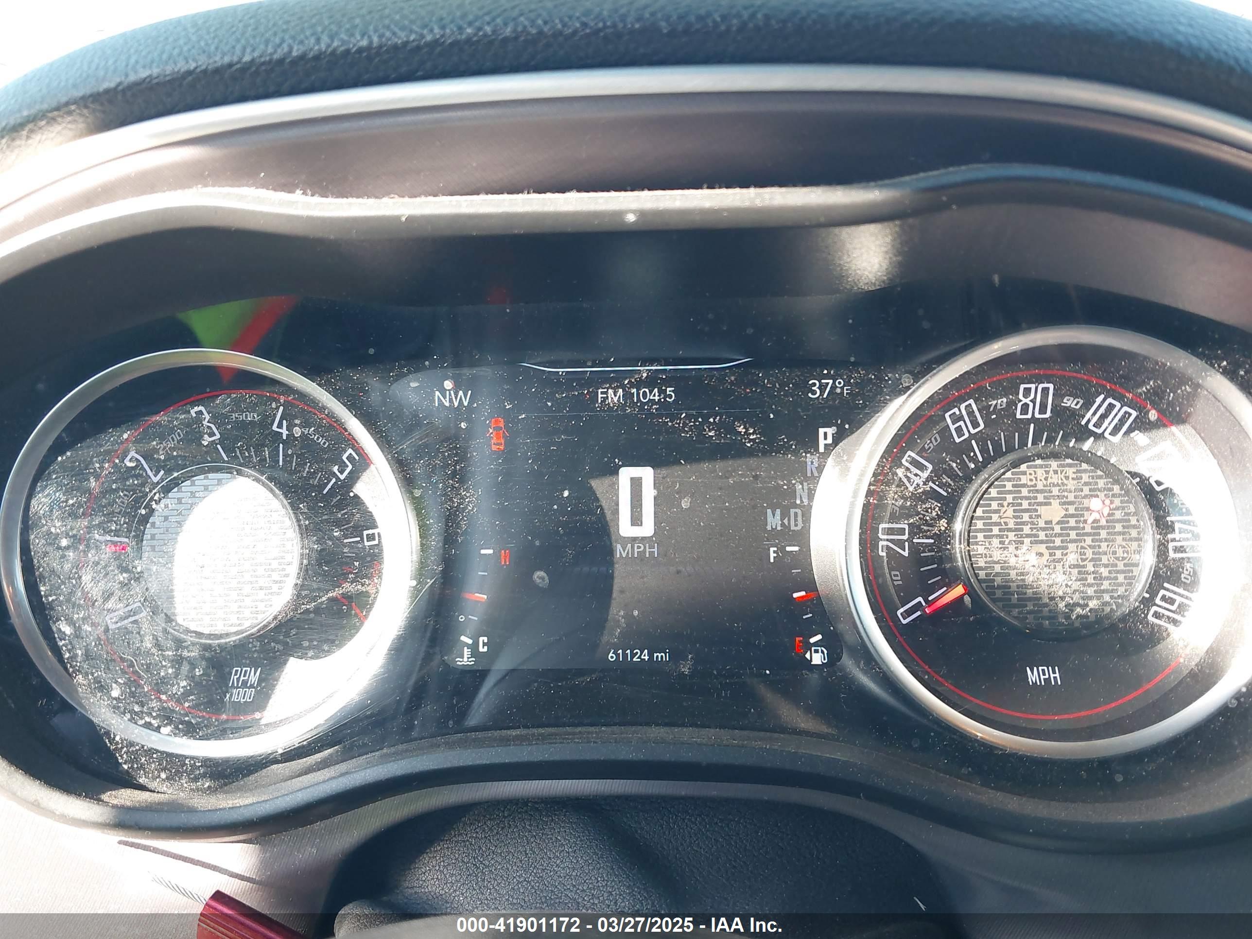 DODGE CHALLENGER image 7